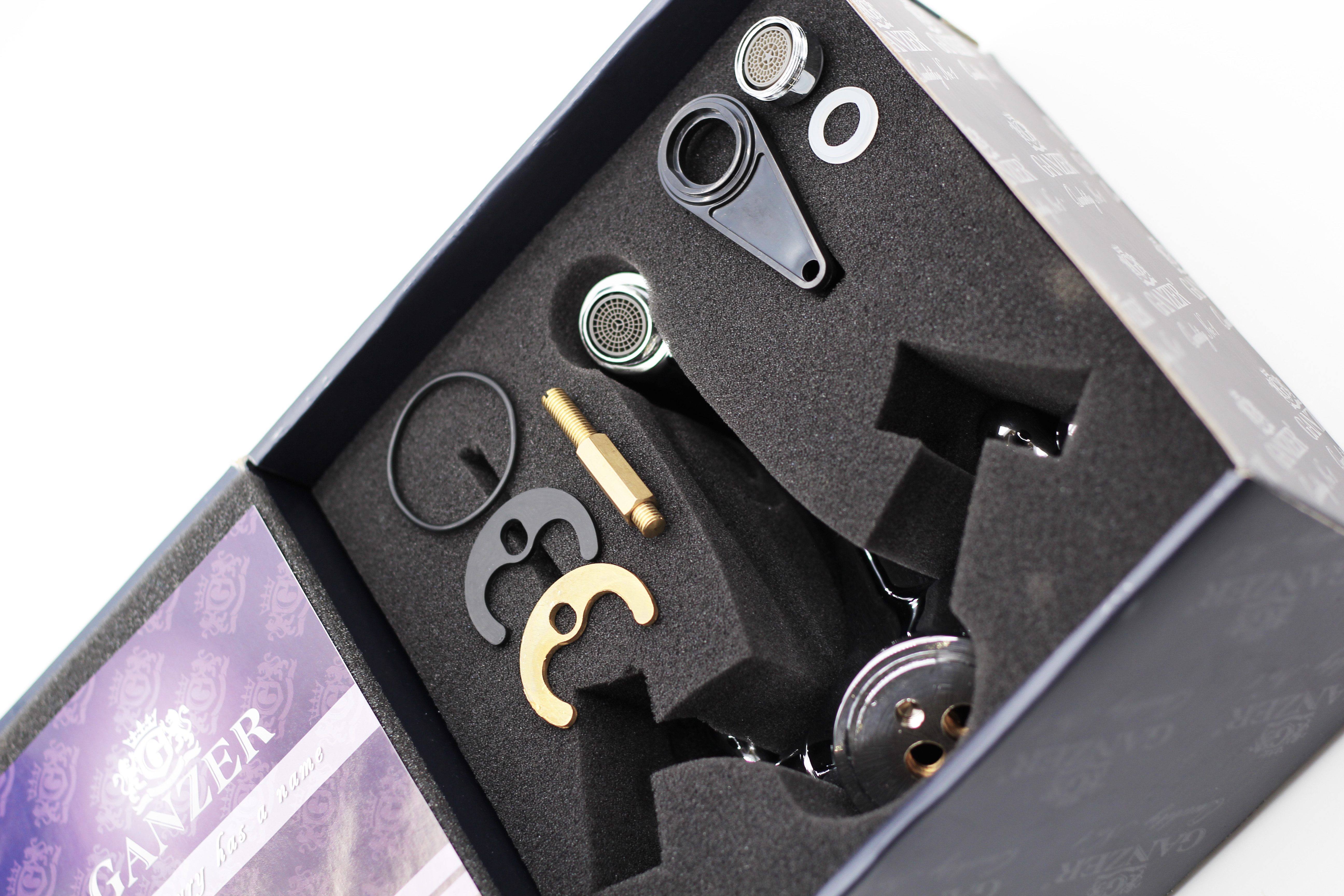 17011 Смеситель двухвентдля умывальника "GANZER"