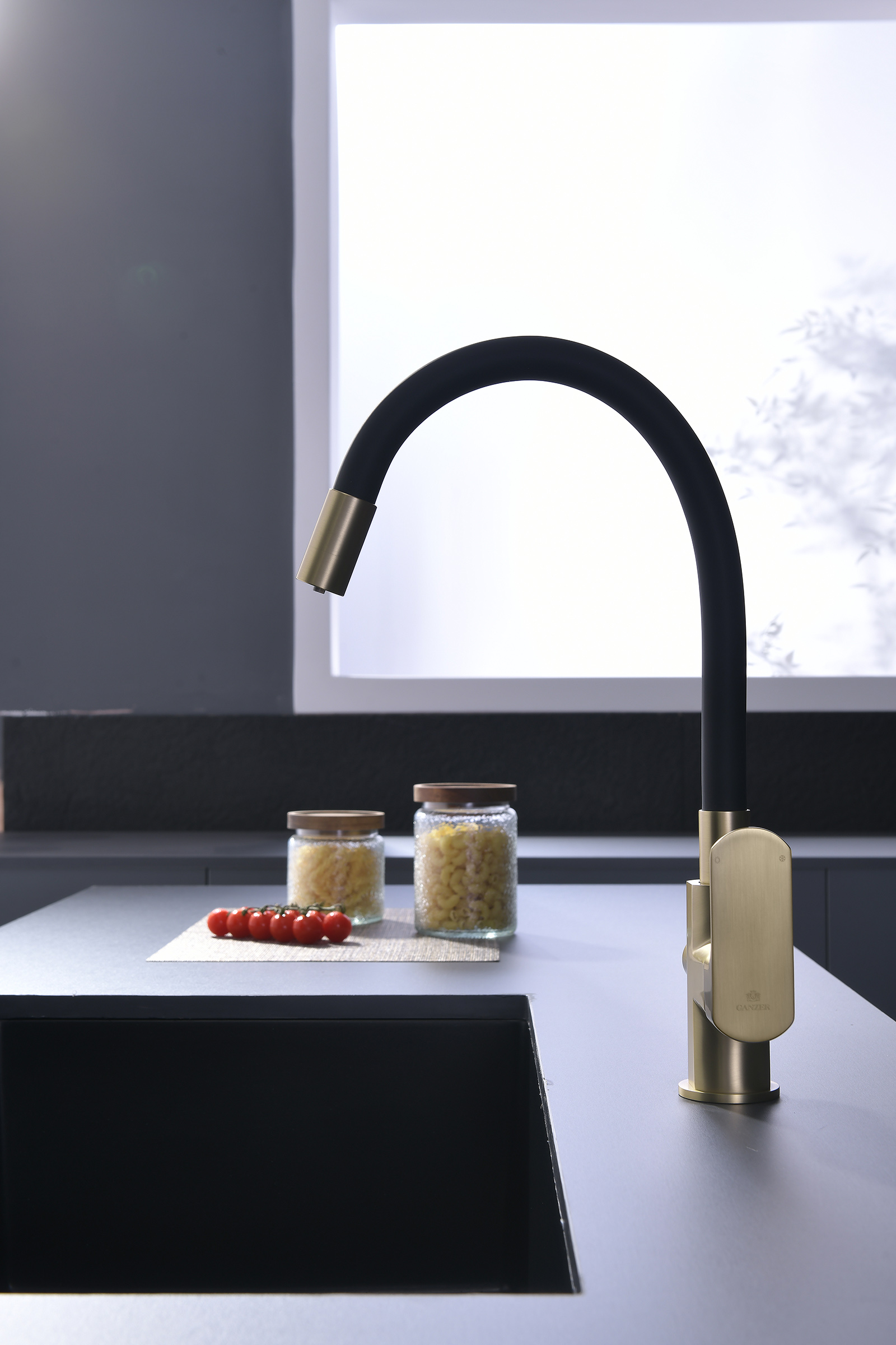 06127-S Смеситель для кухни с гиб. изл. и под. фильтра (Мат. Золото) GANZER (10/1шт)