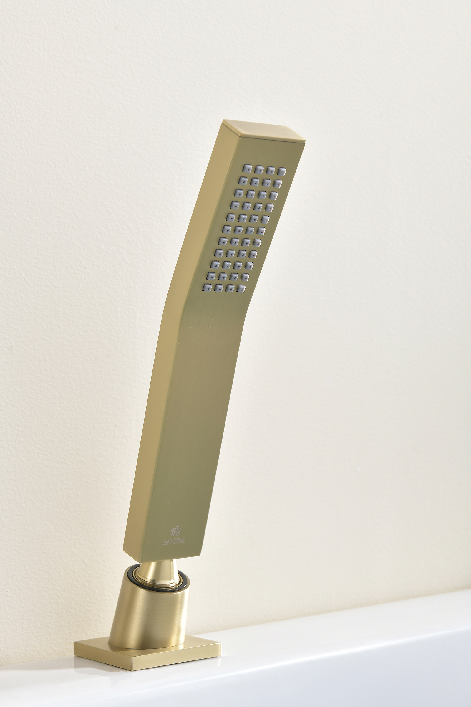 01133-S Смеситель на борт ванны (5-отв,Мат. Золото)  GANZER (10/1шт)