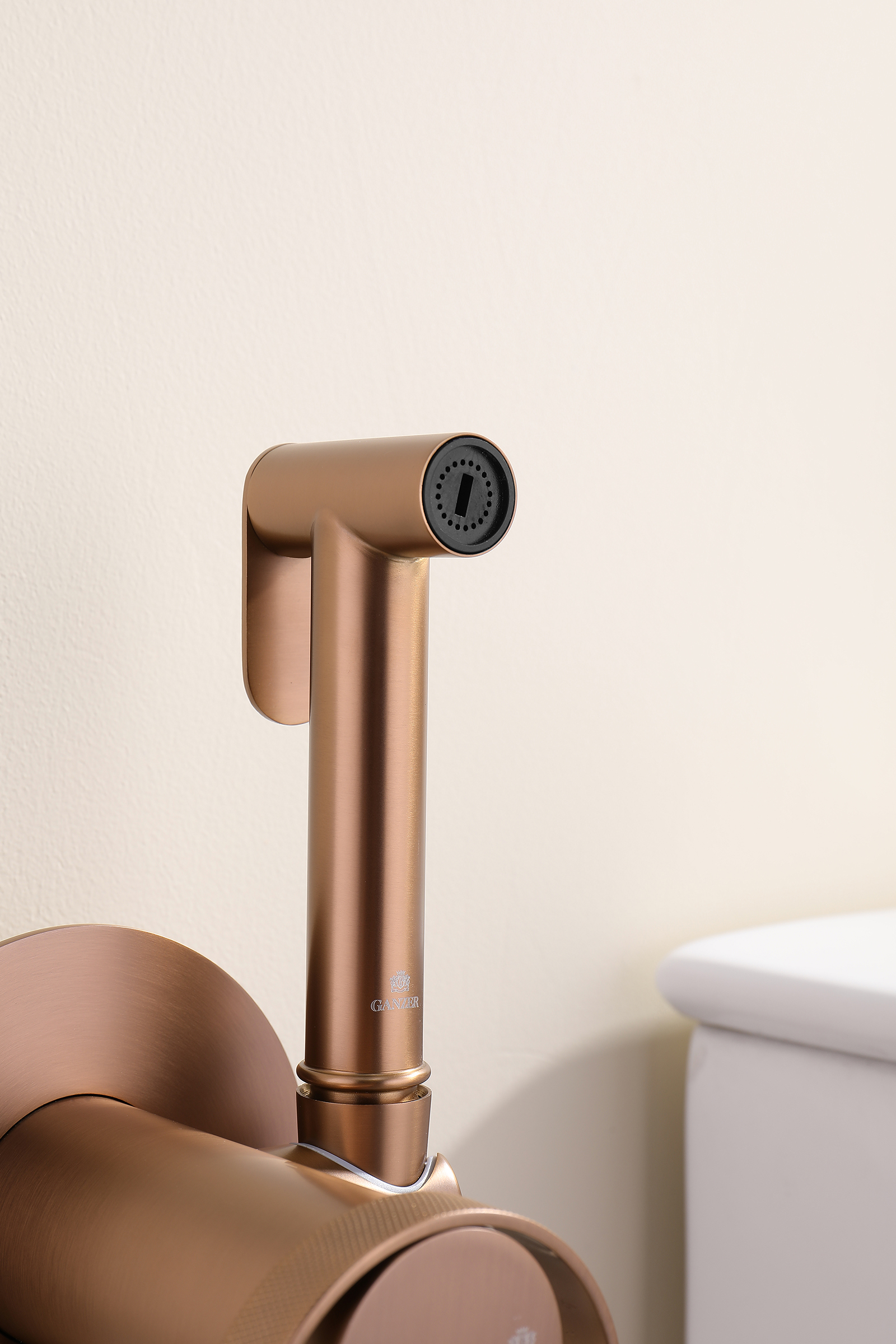 19157-R Смеситель встраиваемый с ГИГ. душем (Роз. Золото) GANZER (10/1шт)