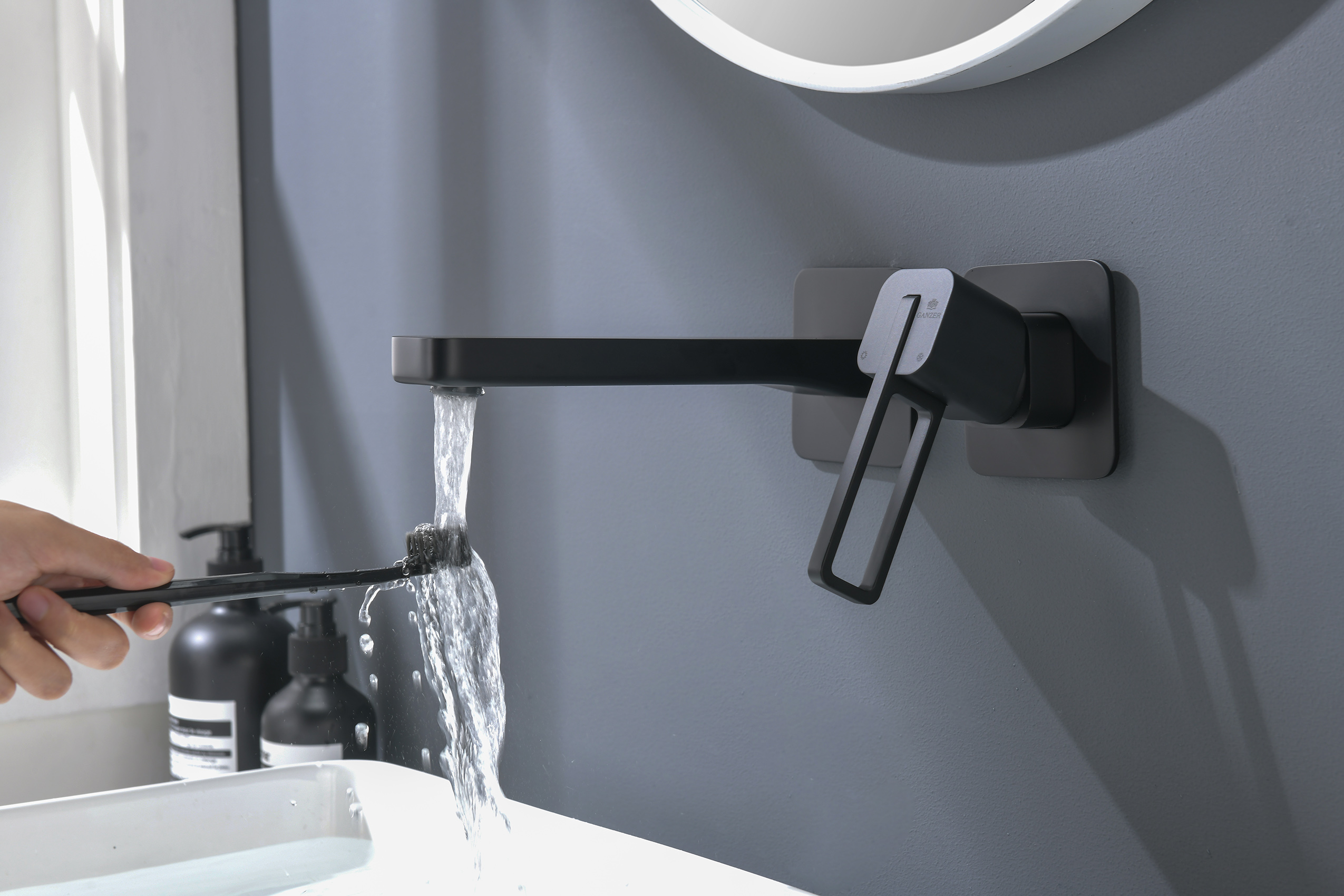 12144-C Встроенный смес для рак. (ЧЕРНЫЙ) GANZER  (10/1шт)