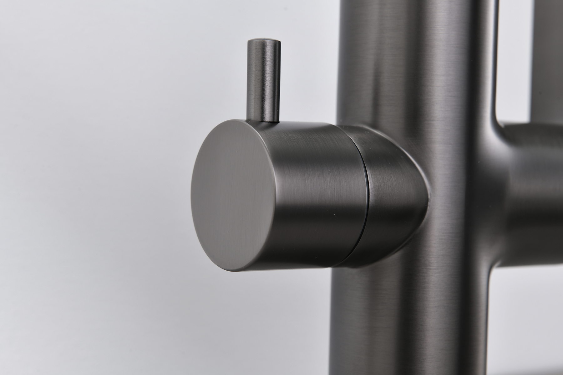 07127-Q Смес. для кухни с гиб МАГ. изл. и под. фильт. (ГРАФИТ+ЧЕР.) GANZER (10/1шт)