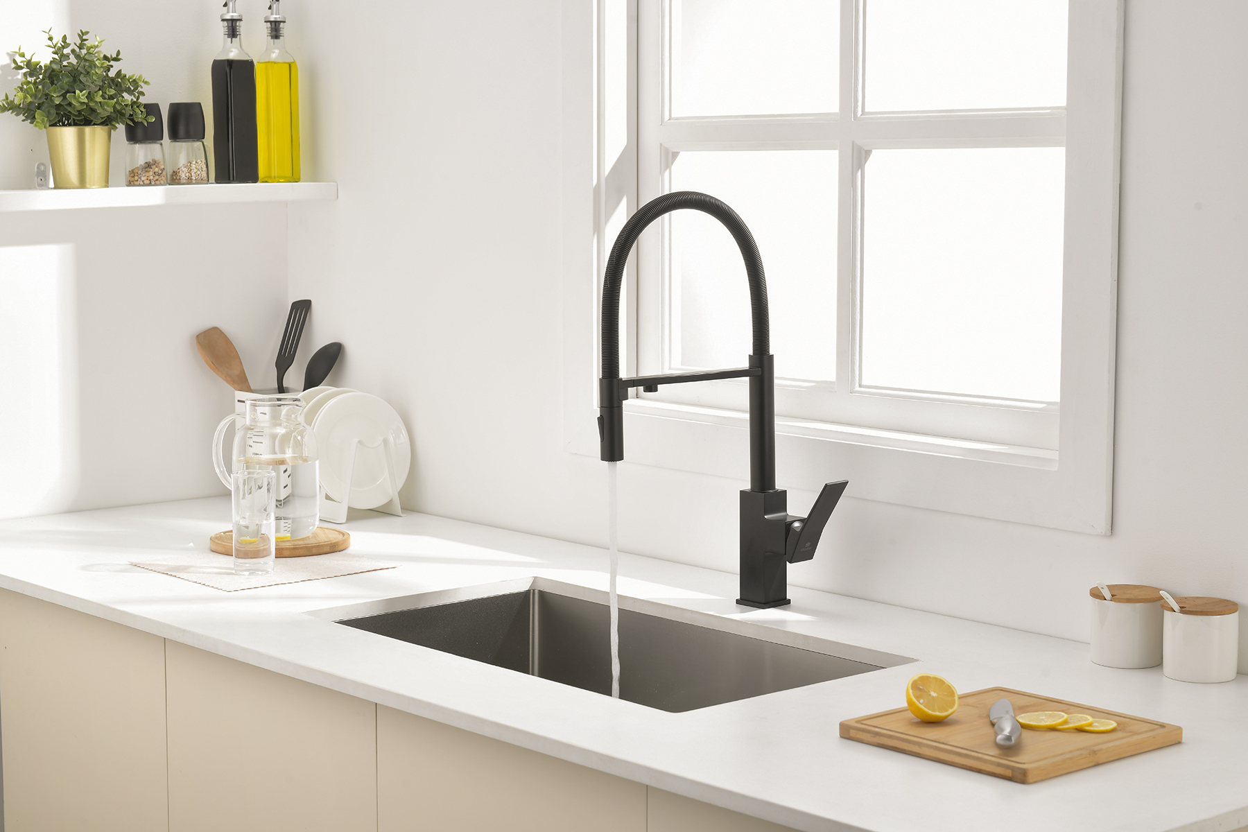 05126-C Смес. для кухни с гиб МАГ. изл. и под. фильт. (ЧЕРНЫЙ) GANZER (10/1шт)