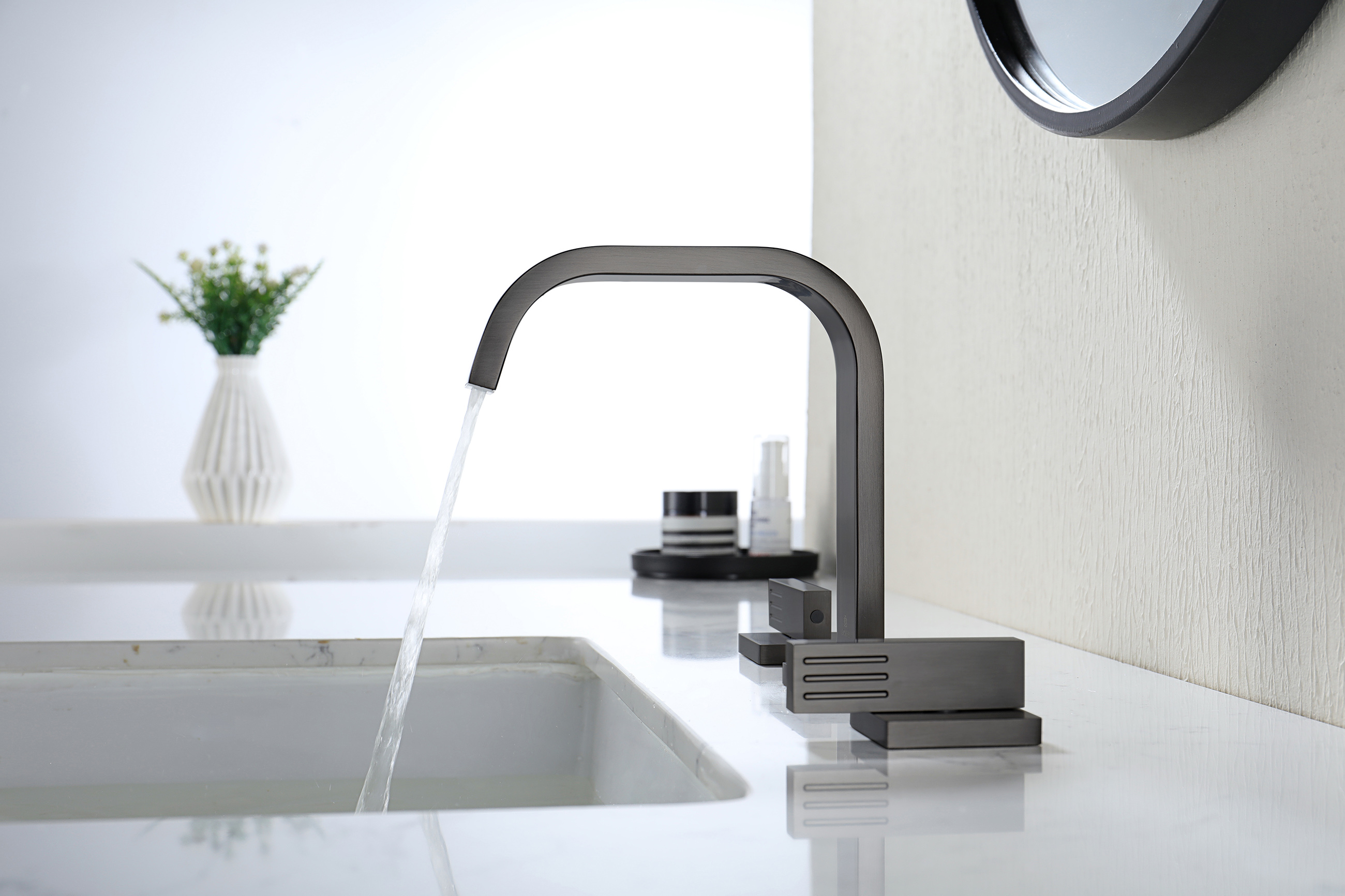 01115-Q Смеситель на борт раковины (3-отв,ГРАФИТ) GANZER (10/1шт)