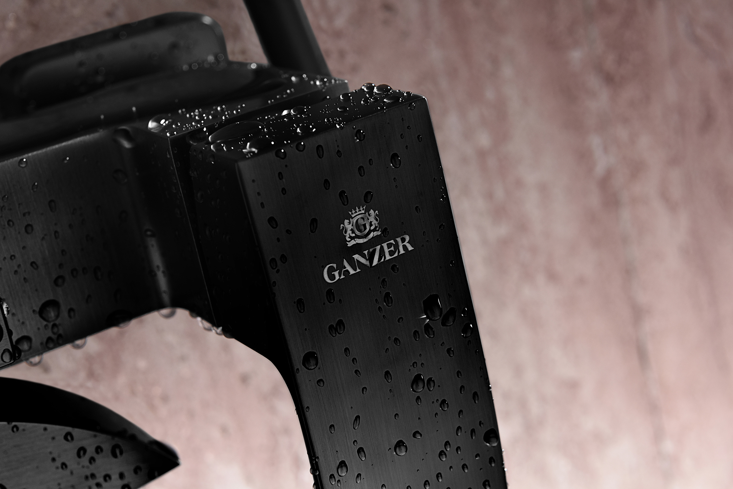 44161-C Душевая система (ЧЕРНЫЙ) GANZER (5/1шт)