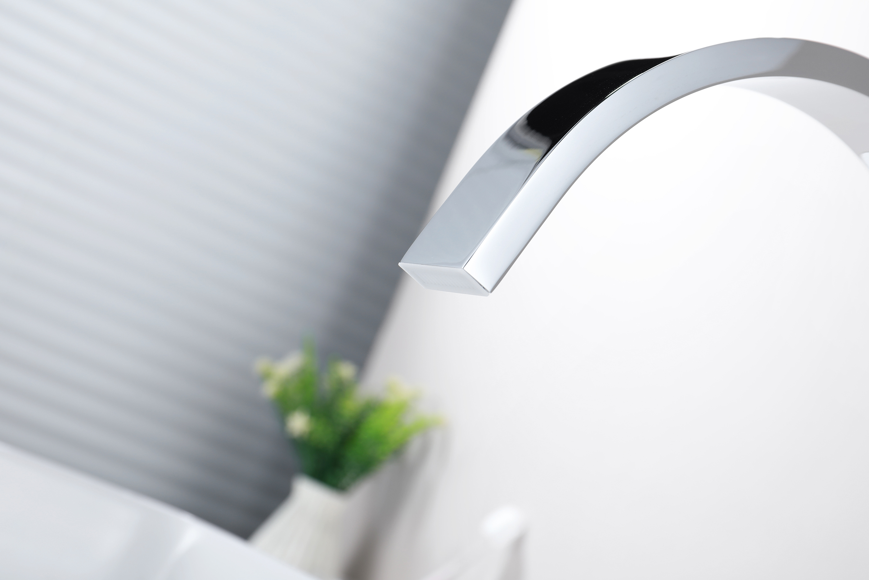 01112 Смеситель на борт раковины (2-отв,ХРОМ)  GANZER (10/1шт)