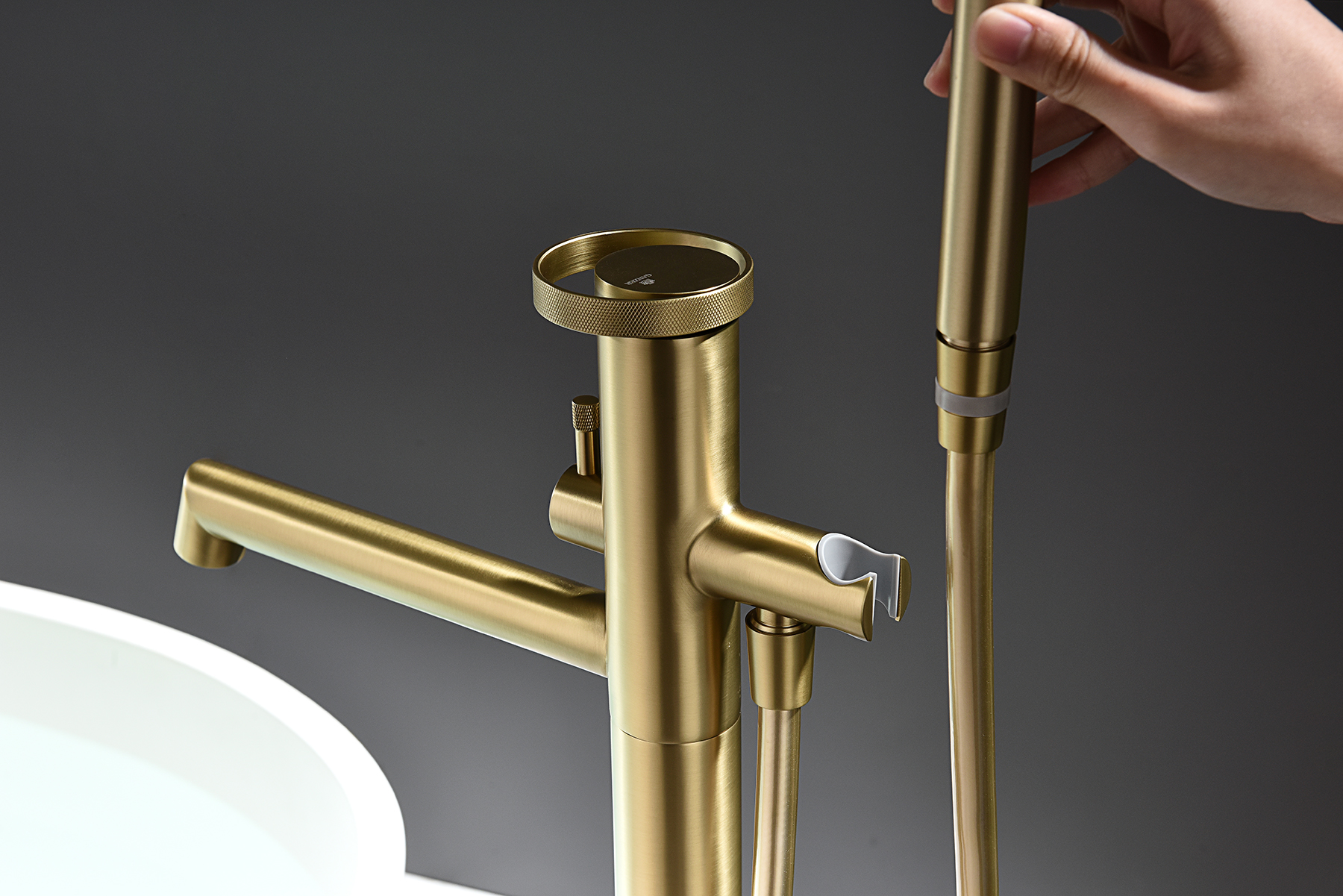 19181-S Смеситель напольный для ванны (Мат. Золото) GANZER  (5/1шт)