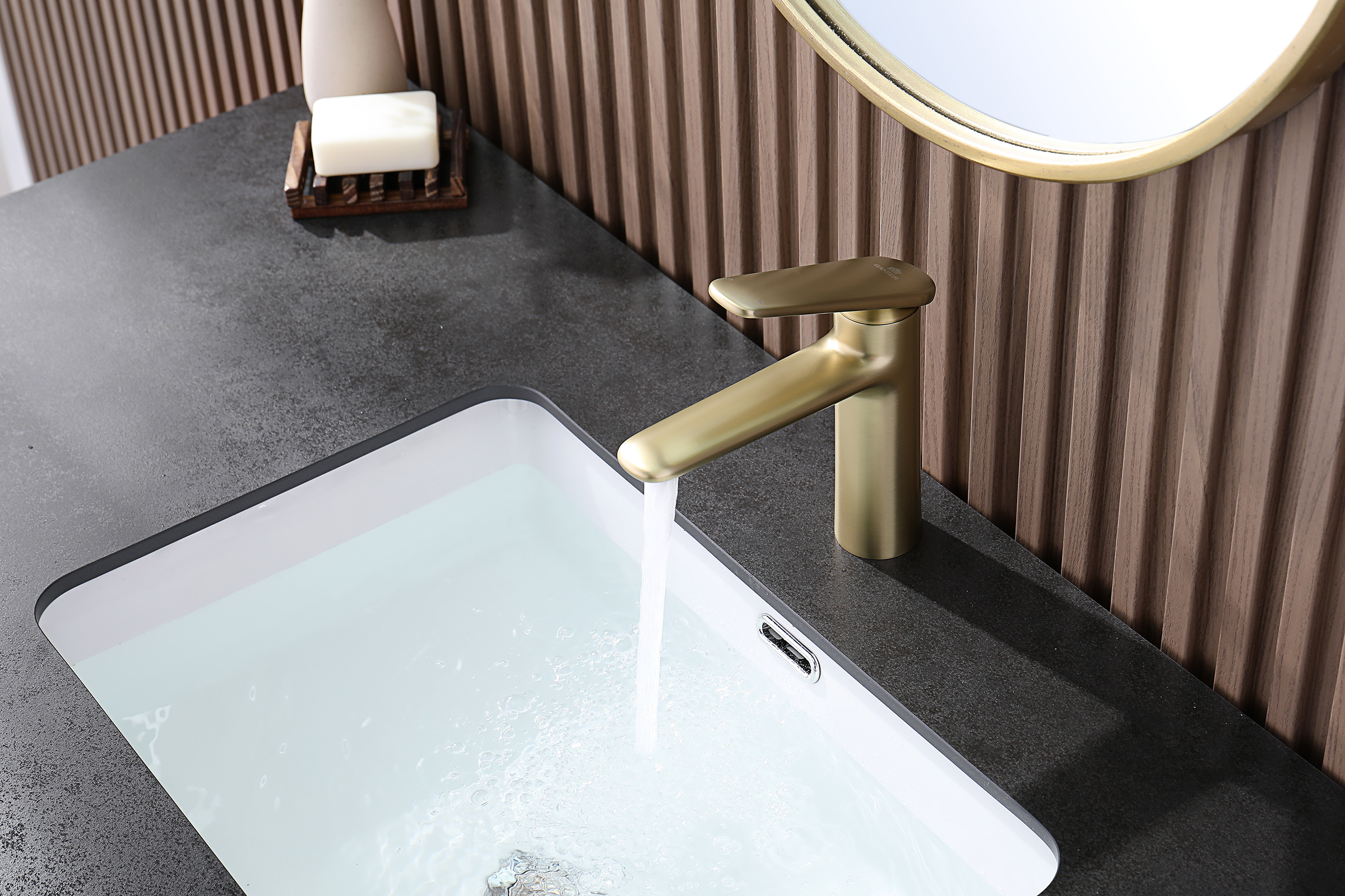 02111-S Смеситель од. для раковины (Мат. Золото) GANZER (10/1шт)