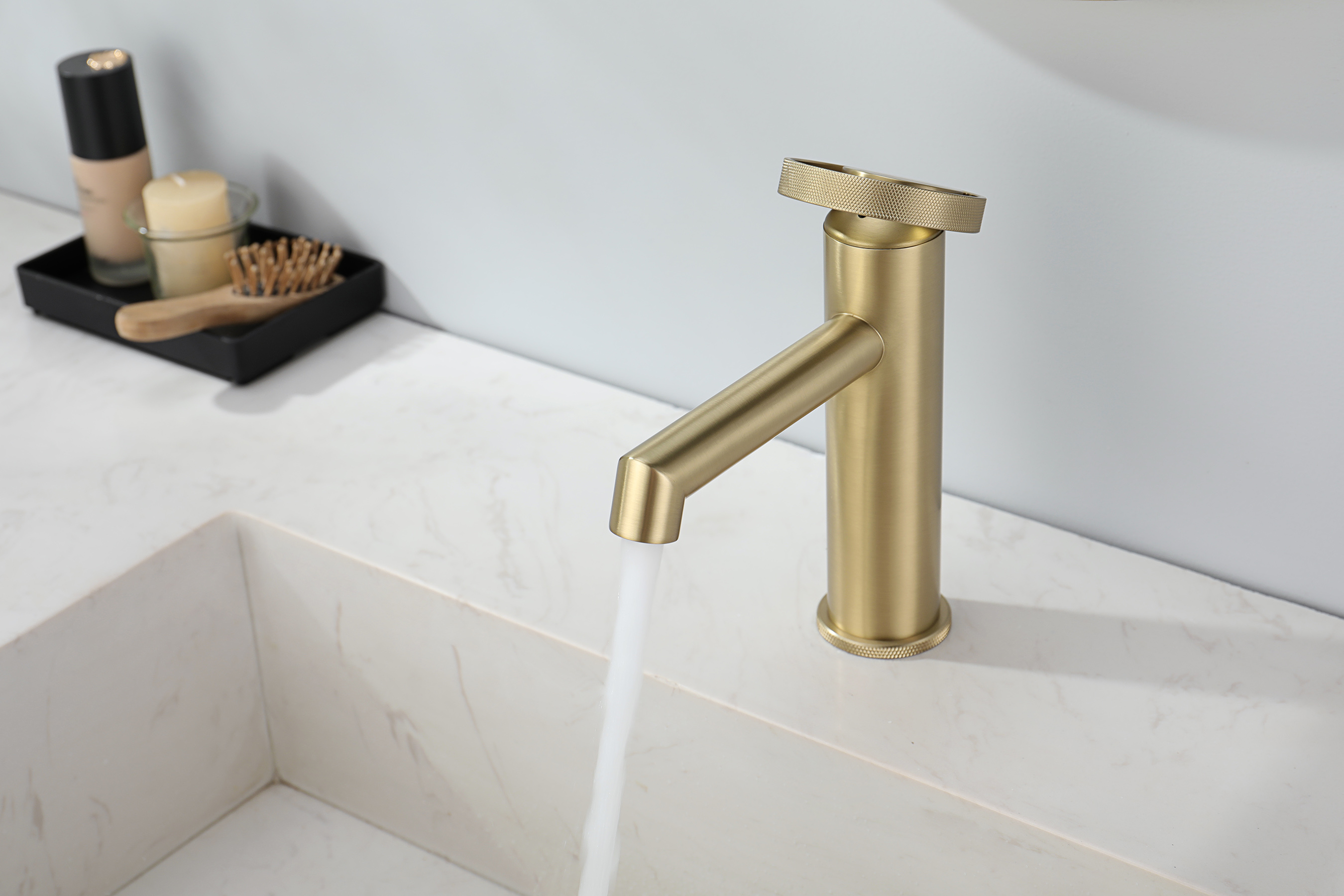 19111-S Смеситель од. для раковины (Мат. Золото) GANZER (10/1шт)