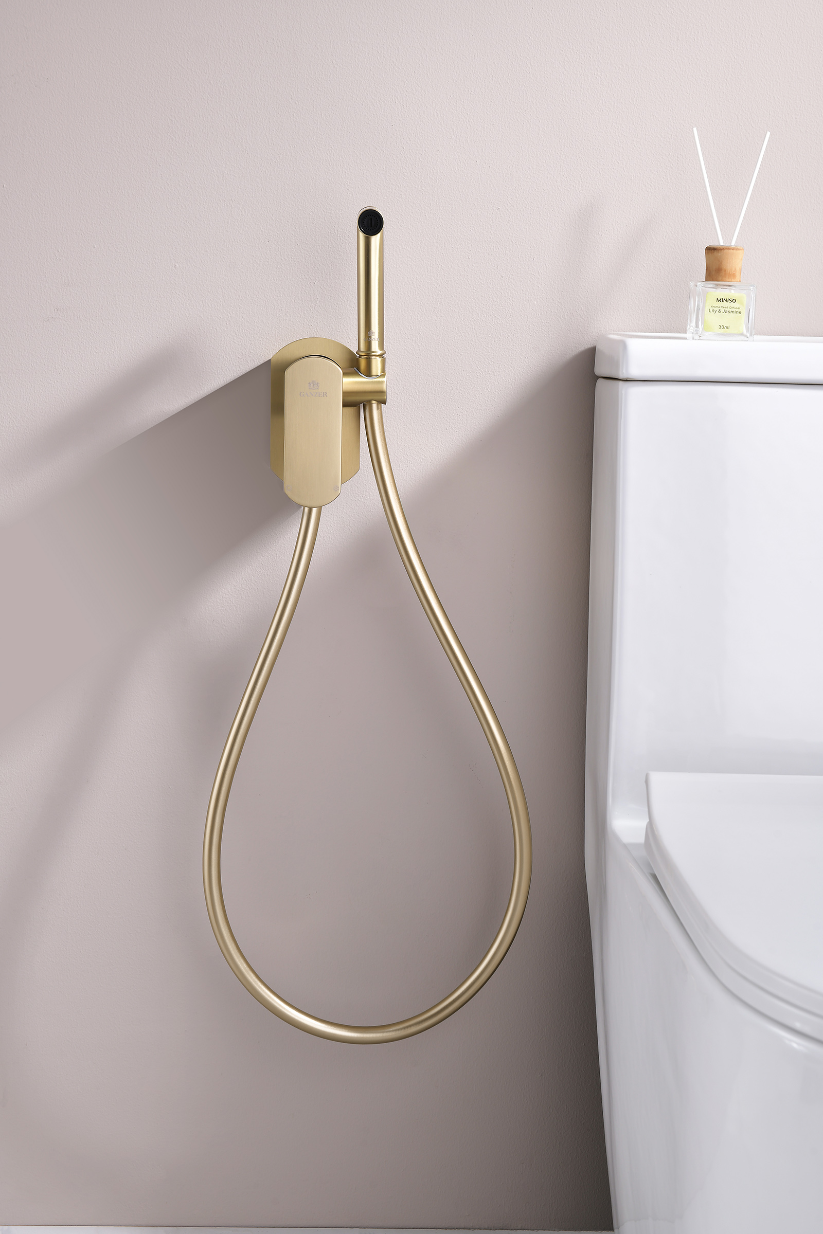 06157-S Смеситель встраиваемый с ГИГ. душем (Мат. Золото) GANZER (10/1шт)