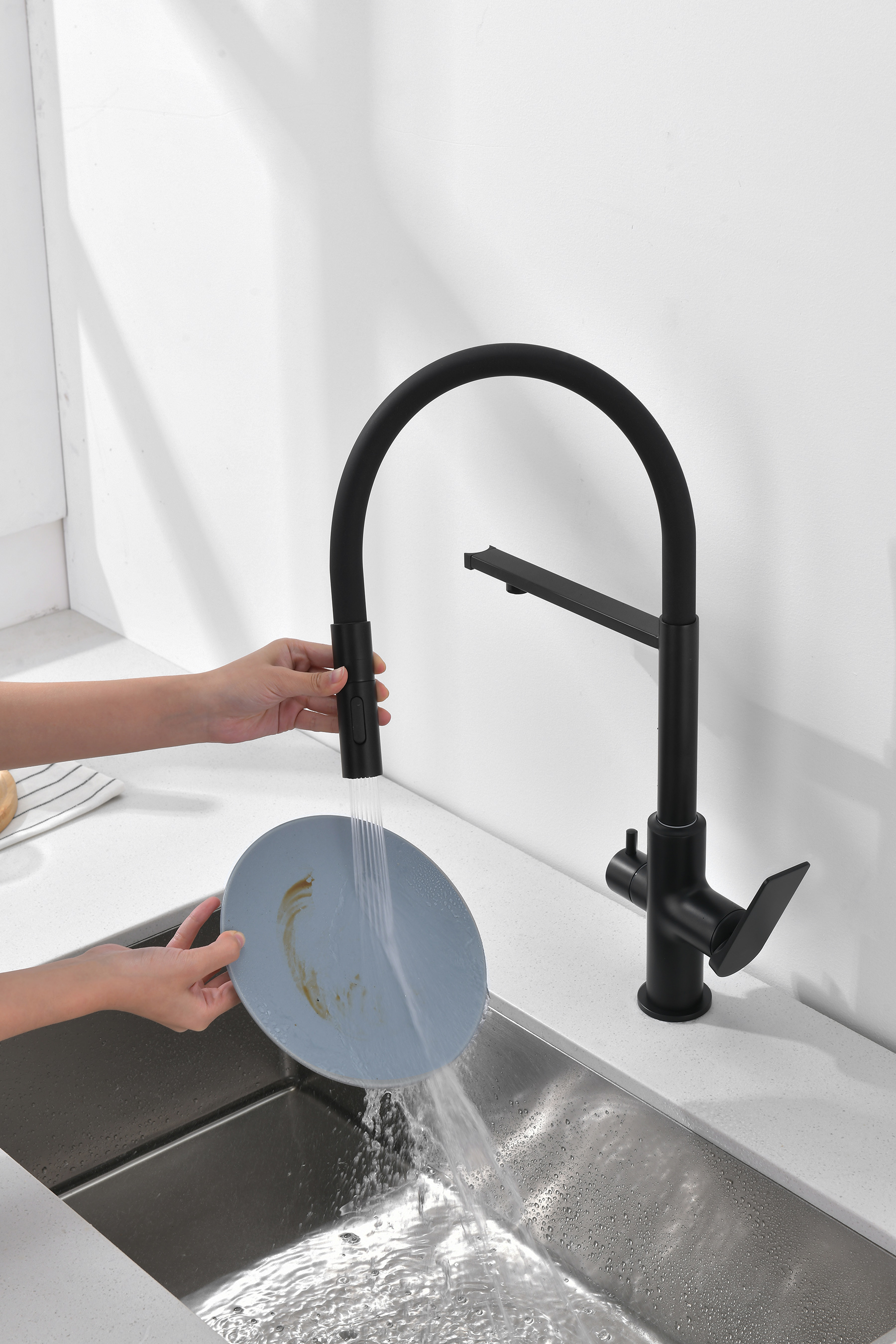 07127-C Смес. для кухни с гиб МАГ. изл. и под. фильт. (ЧЕР.+ЧЕР.) GANZER (10/1шт)