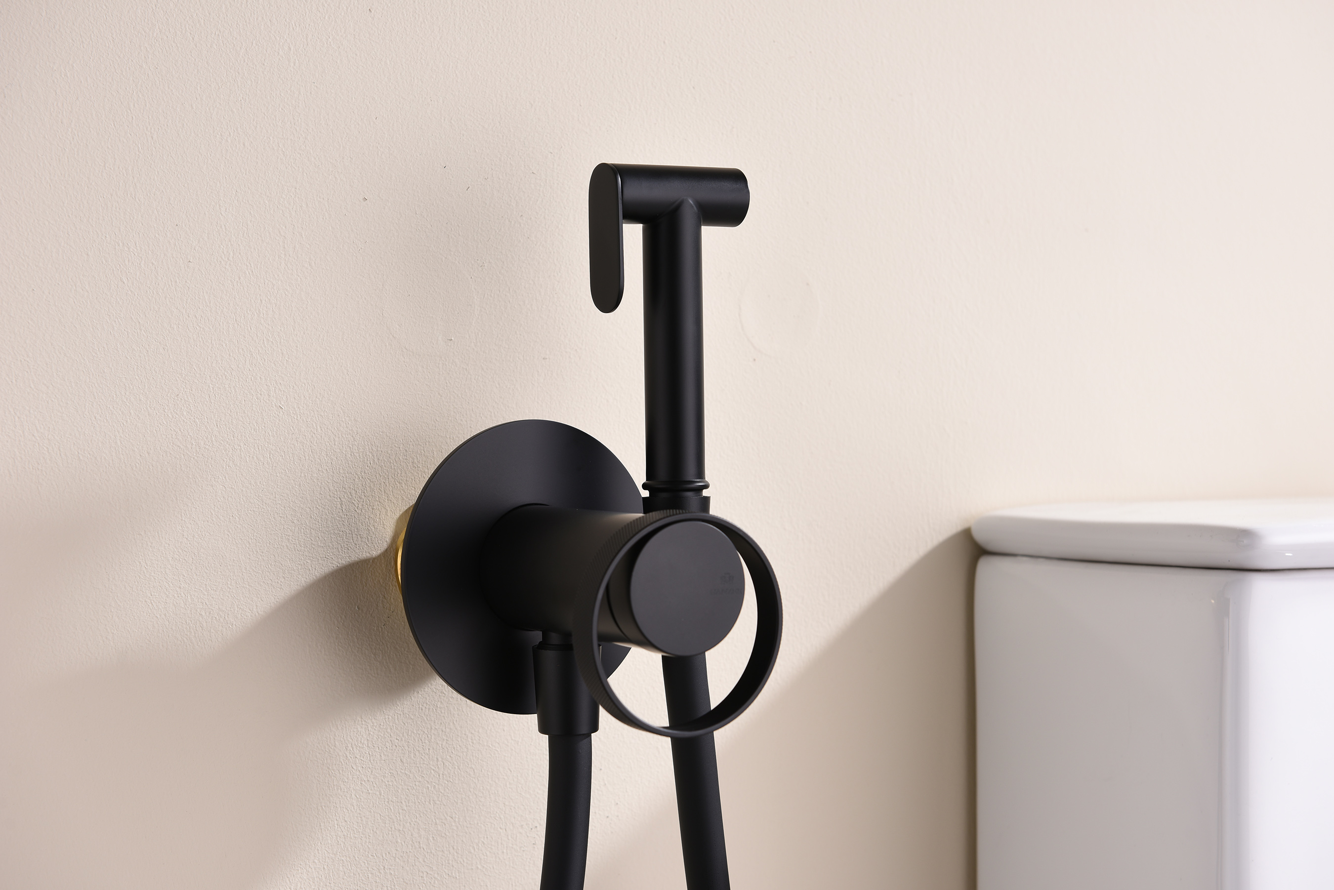 19157-C Смеситель встраиваемый с ГИГ. душем (ЧЕРНЫЙ) GANZER (10/1шт)