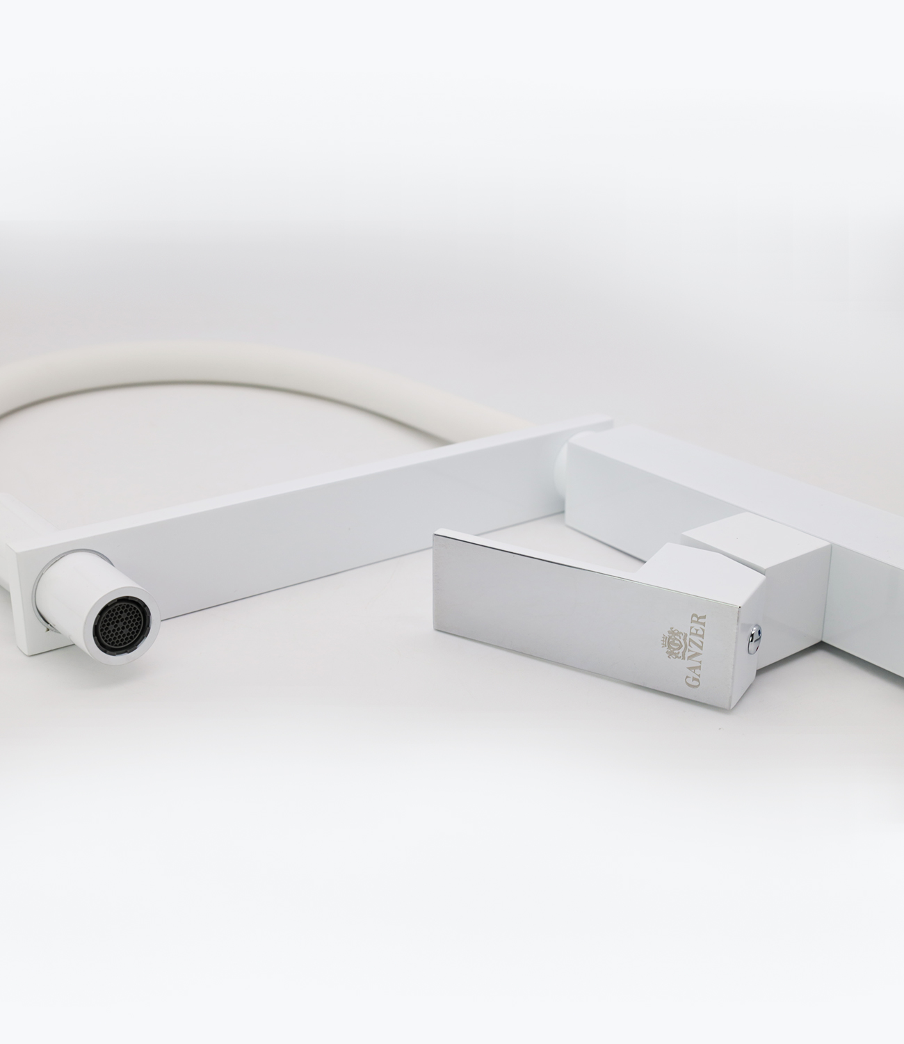 16037-F Смеситель для кухни с гибким изливом (БЕЛЫЙ)  GANZER