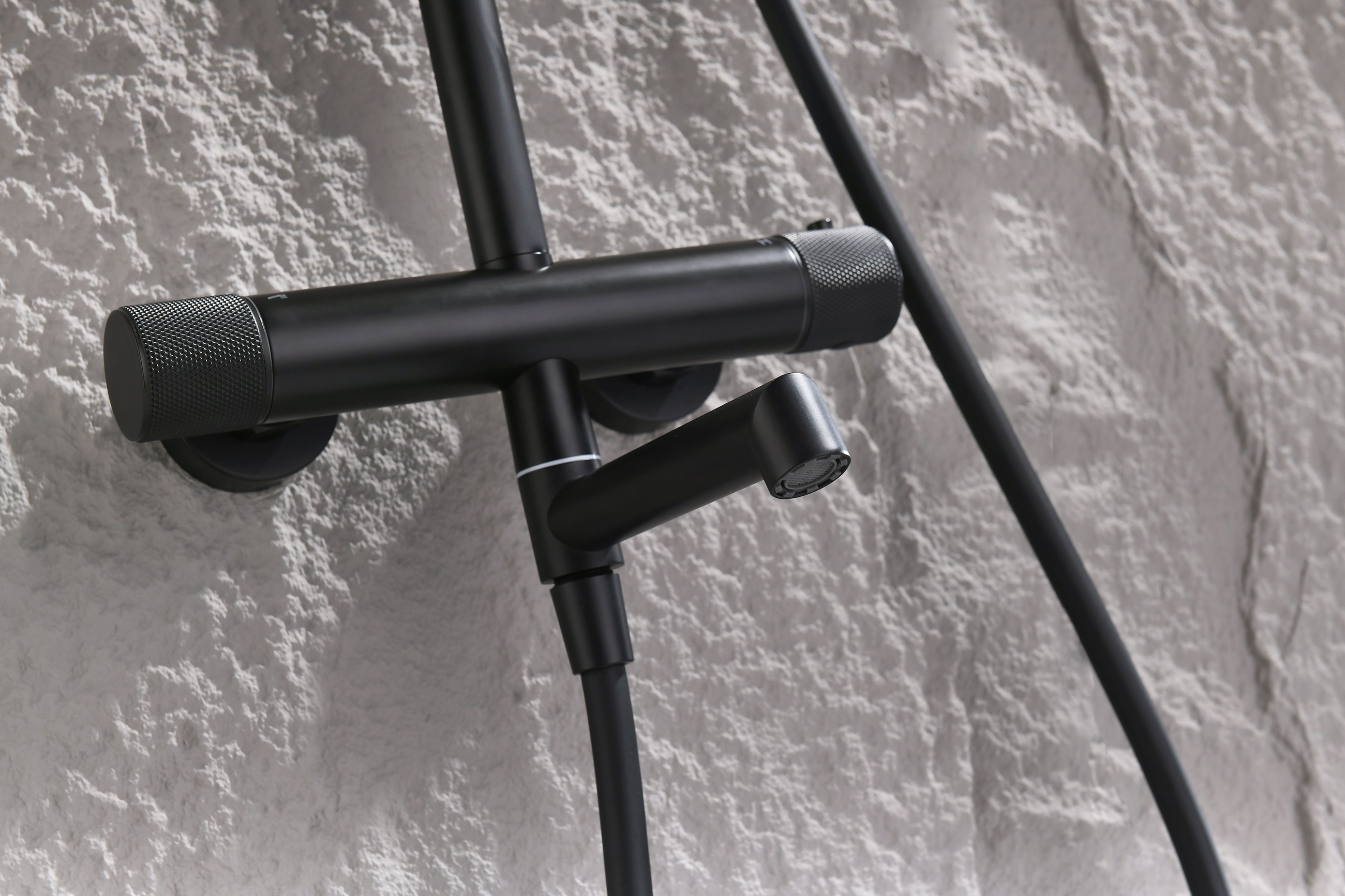 19170-C Душевая система с термостатом (ЧЕРНЫЙ) GANZER (5/1шт)