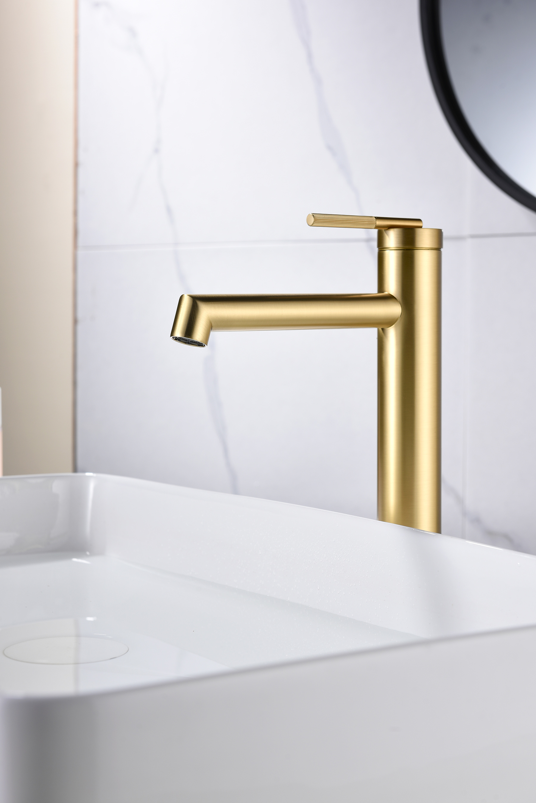 19112-S Смеситель од. для раковины-чаши (Мат. Золото) GANZER (10/1шт)