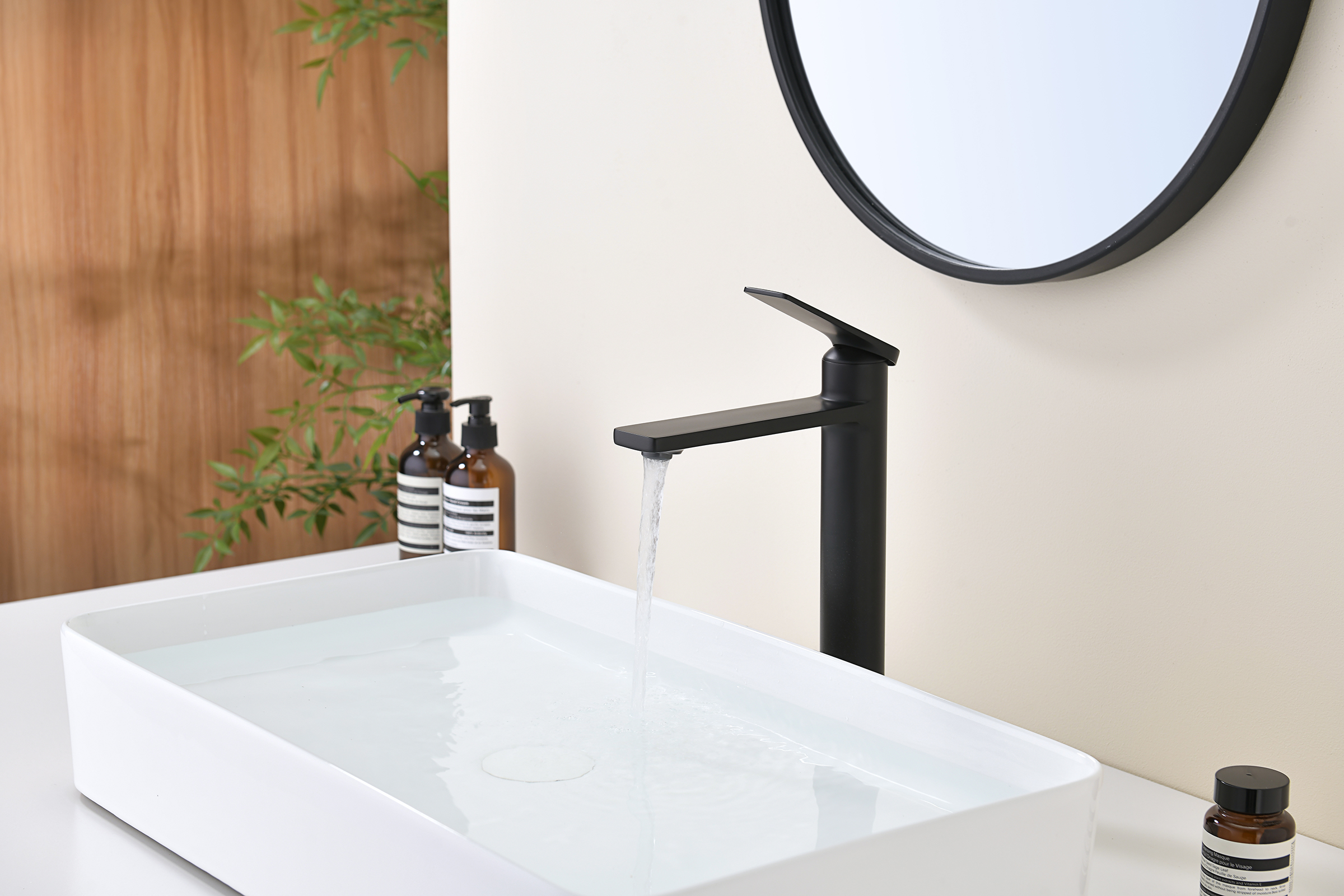 07112-C Смеситель од. для раковины-чаши (ЧЕРНЫЙ) GANZER (10/1шт)