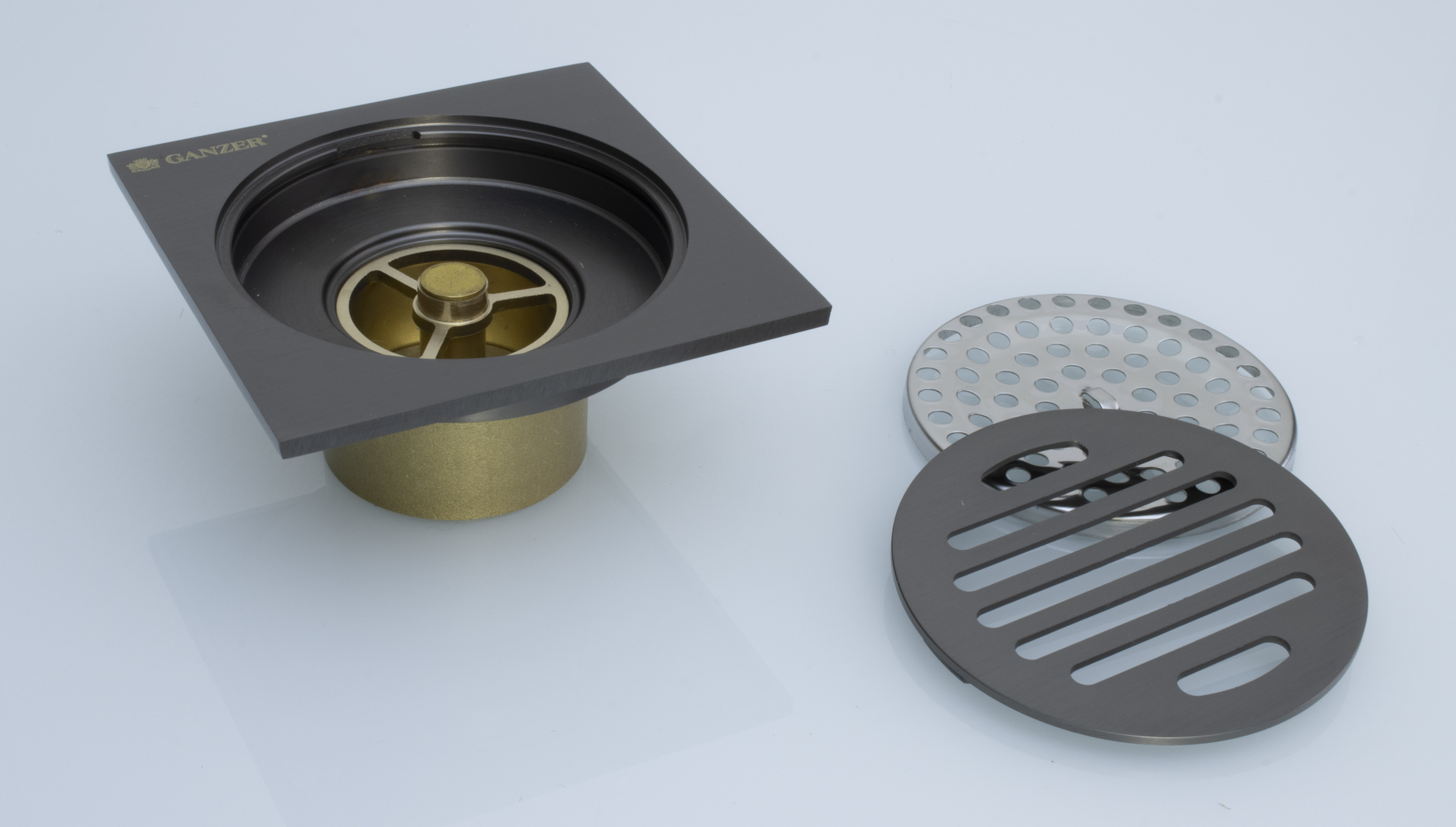 Трап прямой 10 х 10  (ГРАФИТ)  GANZER  (60/1шт)