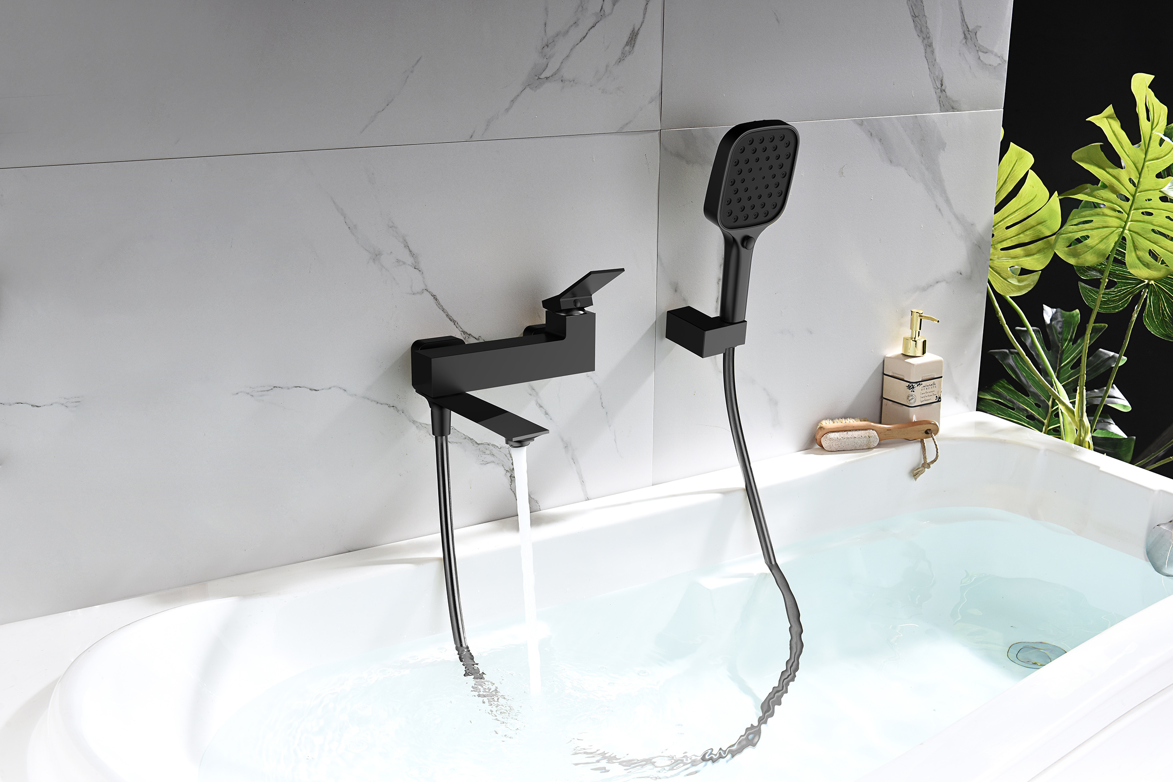 05132-C Смеситель од. для ванны кор. (ЧЕРНЫЙ)  GANZER  (8/1шт)