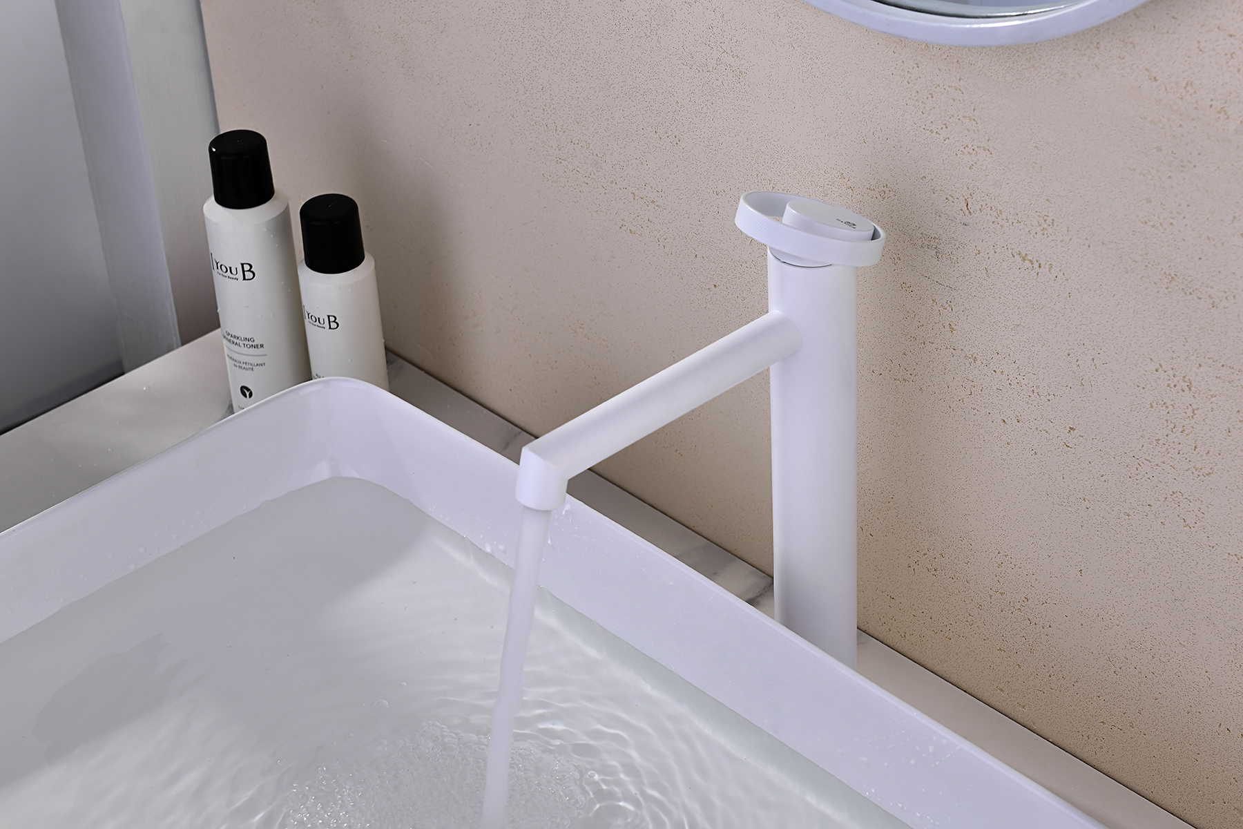 19112-F Смеситель од. для раковины-чаши (БЕЛЫЙ) GANZER (10/1шт)