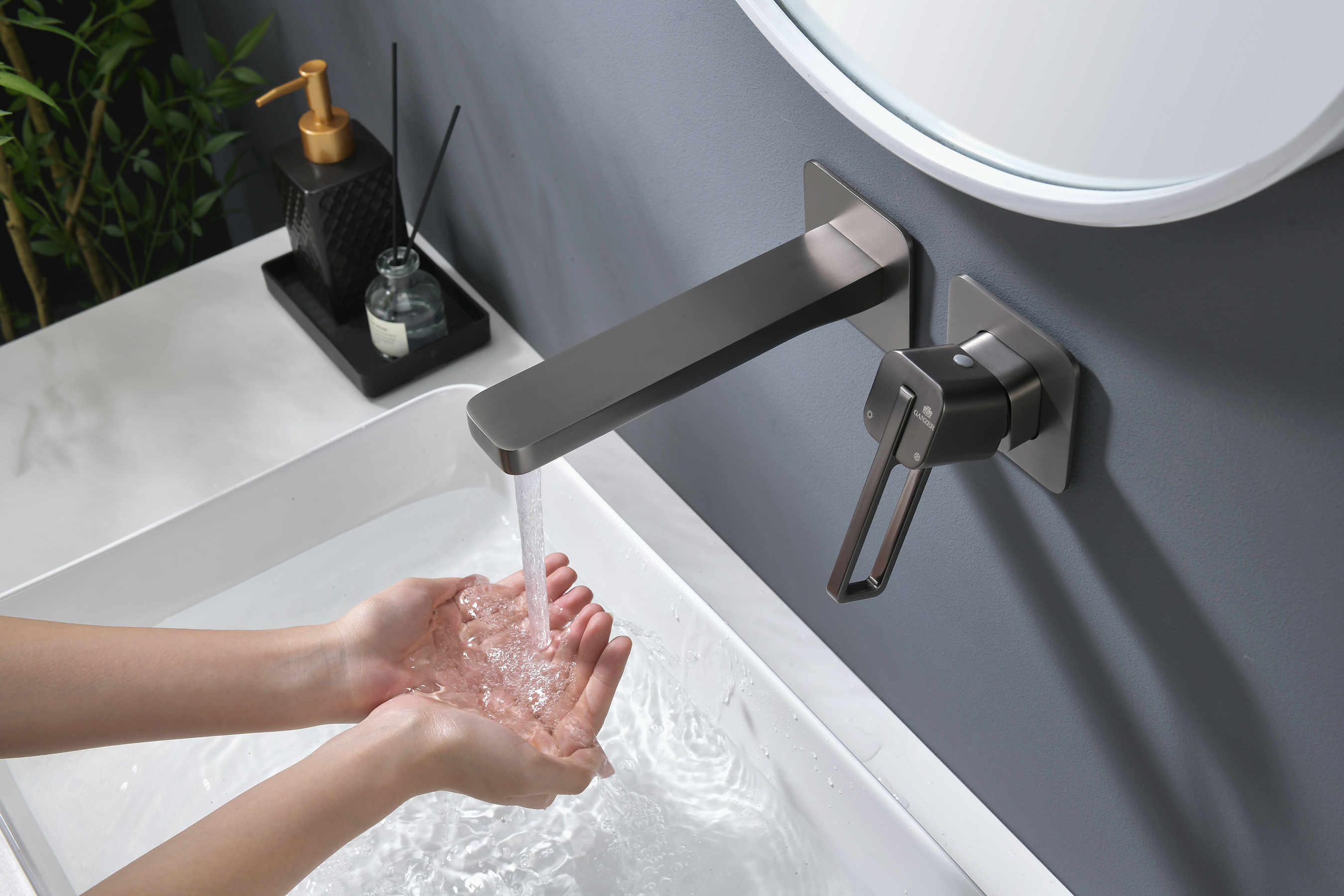 12144-Q Встроенный смес для рак. (ГРАФИТ) GANZER  (10/1шт)