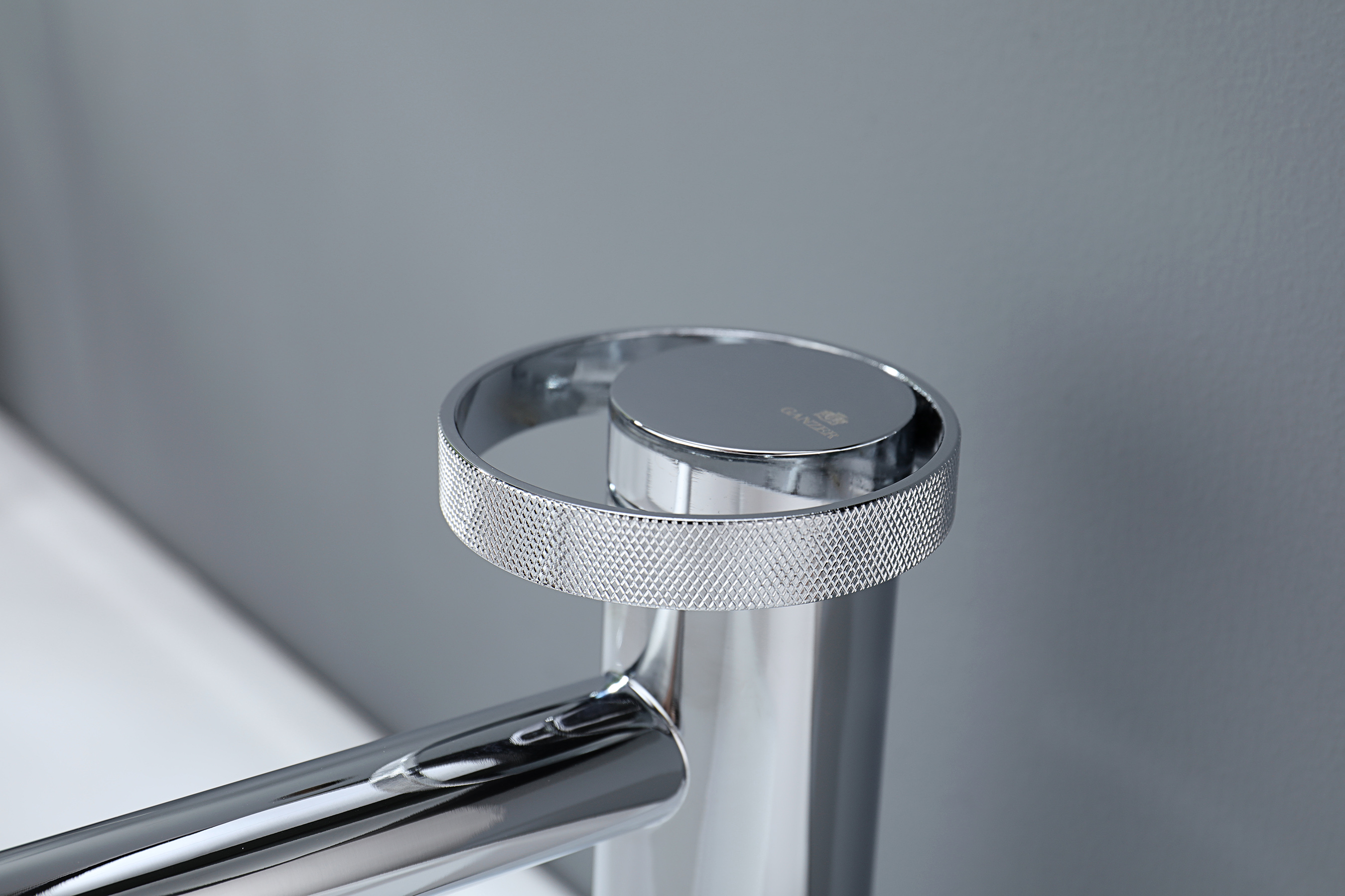 19111 Смеситель од. для раковины (ХРОМ) GANZER (10/1шт)