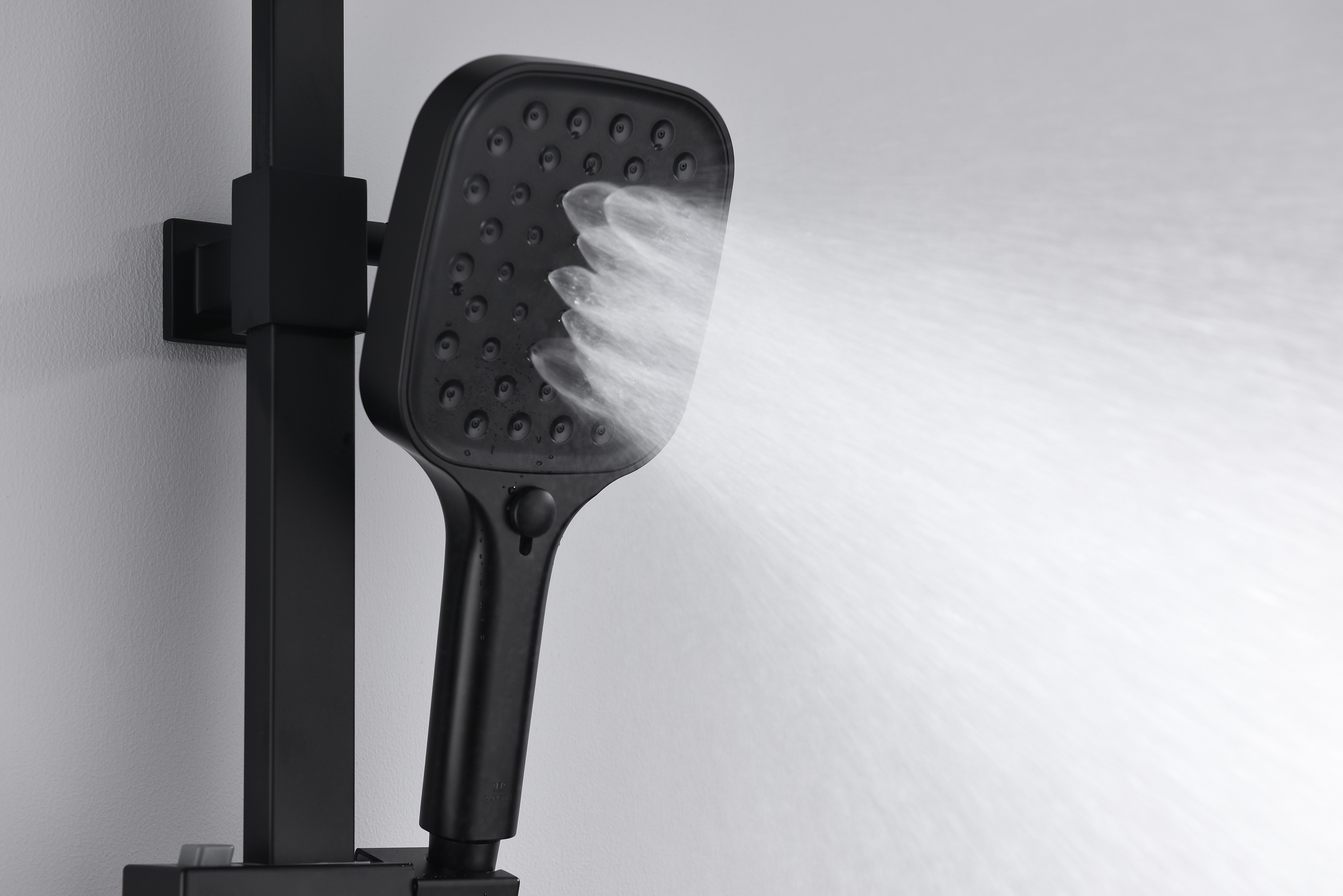 05162-C Душевая система (ЧЕРНЫЙ) GANZER (5/1шт)