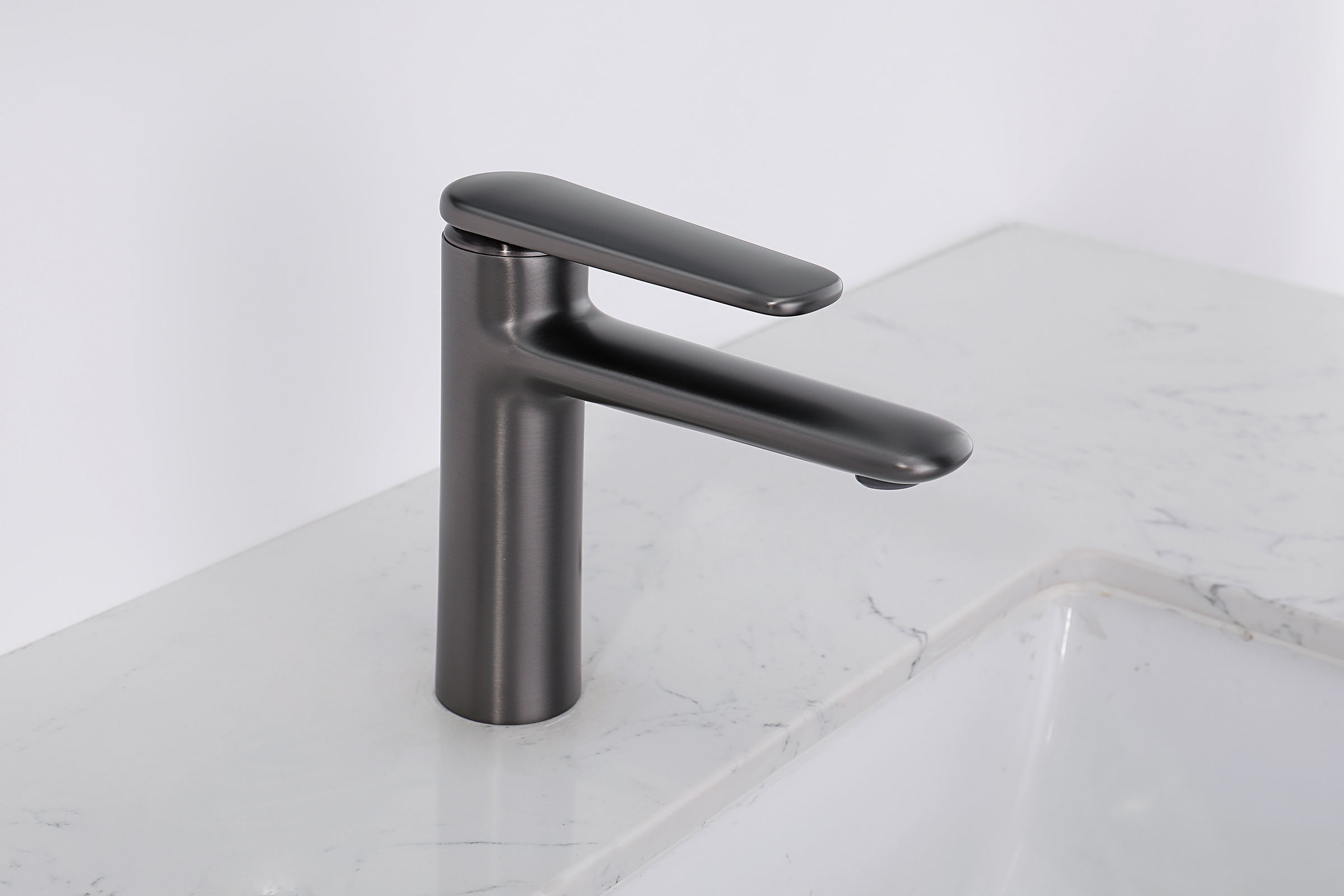 02111-Q Смеситель од. для раковины (ГРАФИТ) GANZER (10/1шт)