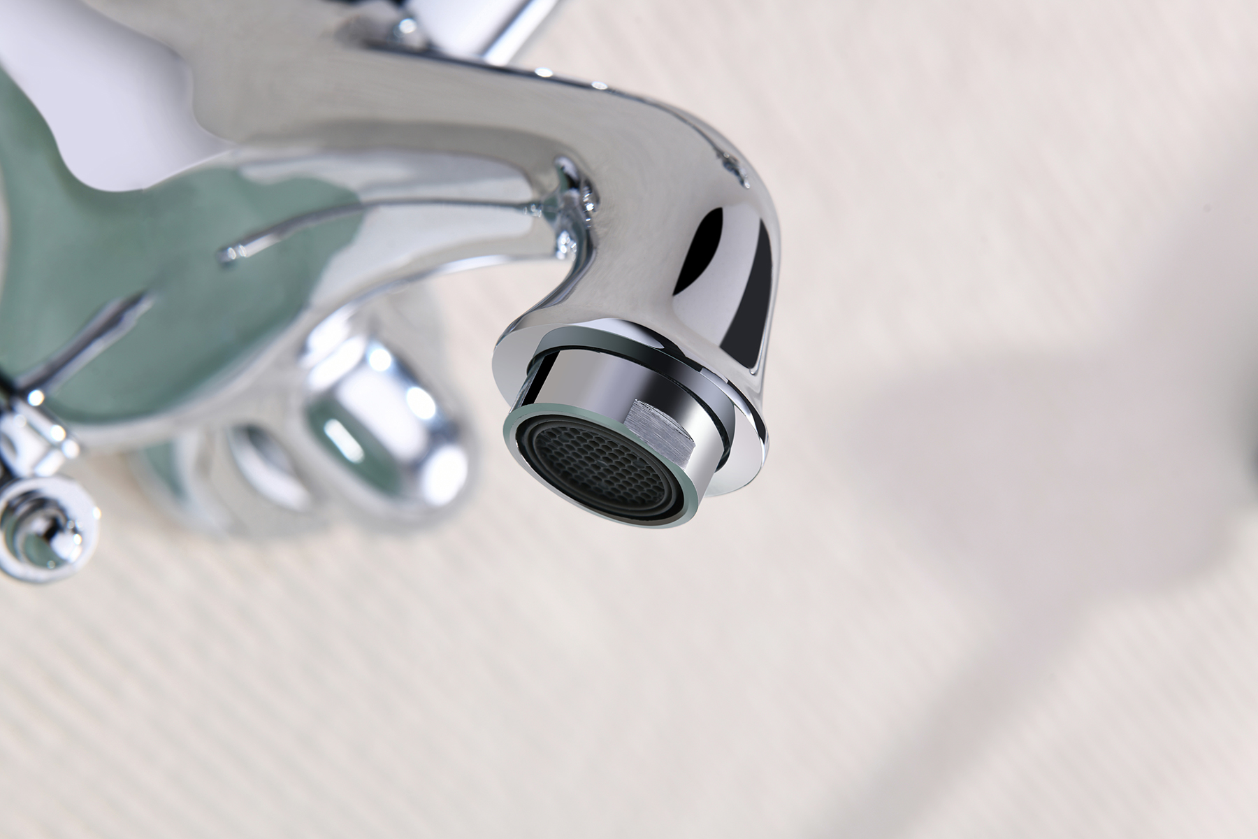 77031 Смеситель однорычажный для ванны GANZER  (8/1шт)