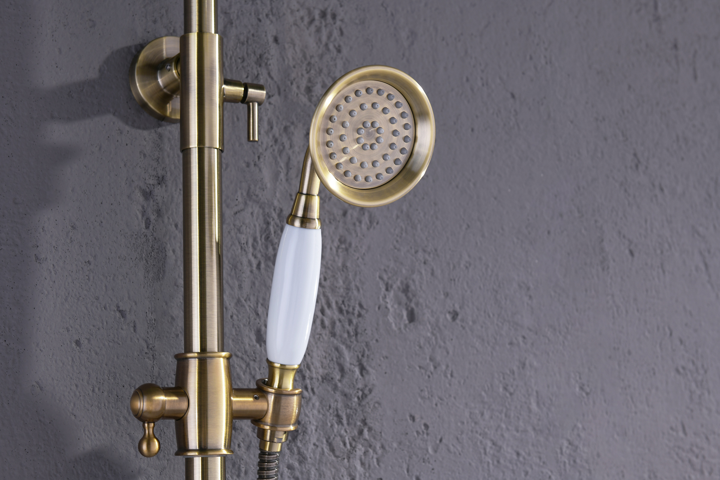 09063-D Двухвент душевой релинг БРОНЗА  GANZER  (4/1шт)