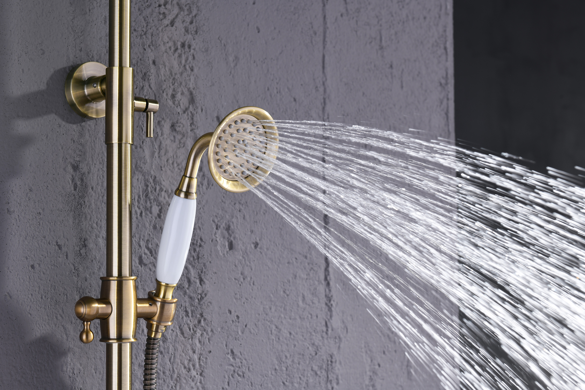 09063-D Двухвент душевой релинг БРОНЗА  GANZER  (4/1шт)