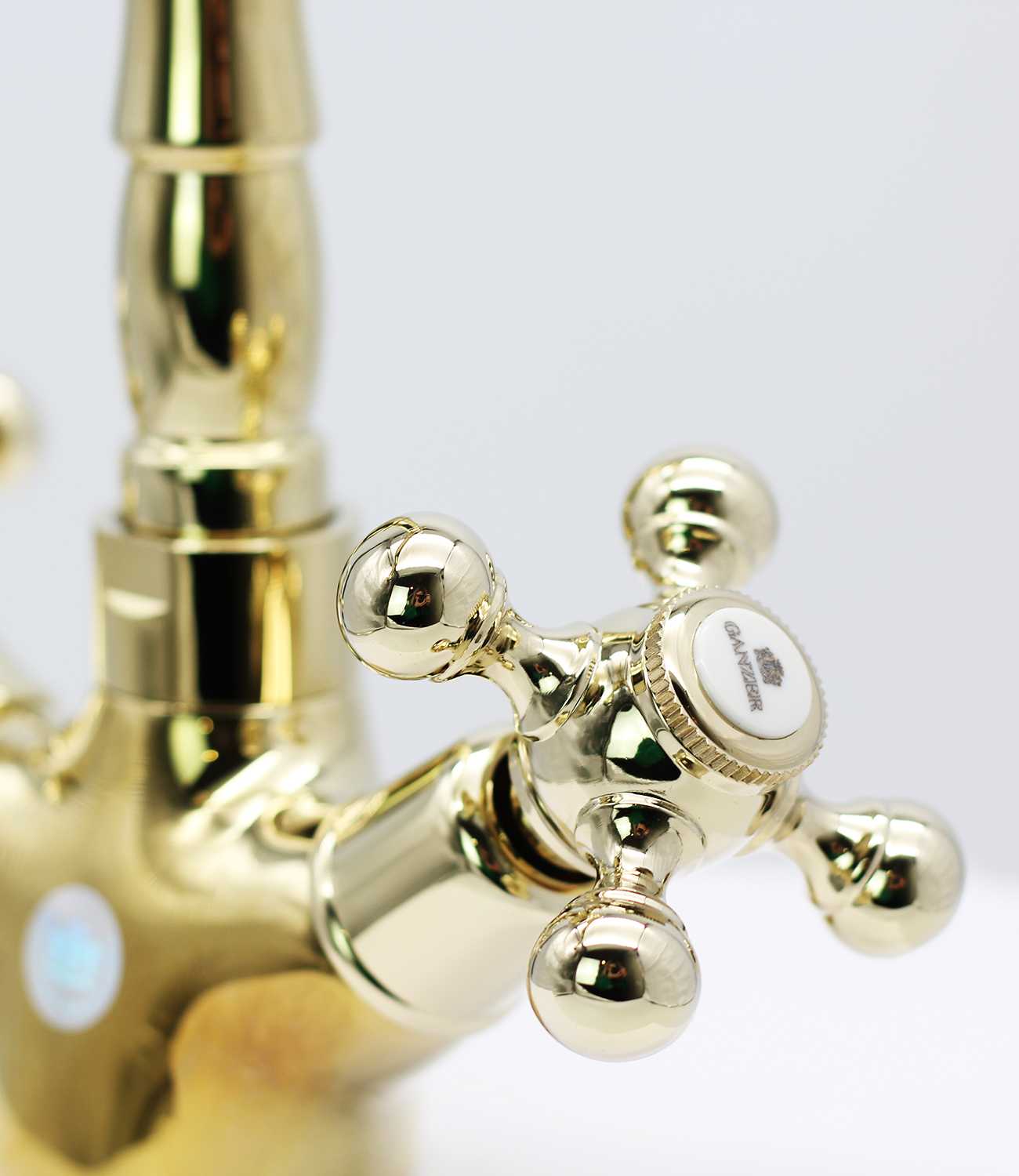 09022-E Смеситель 2-ух руч. для кухни (ЗОЛОТО) GANZER (10/1шт)