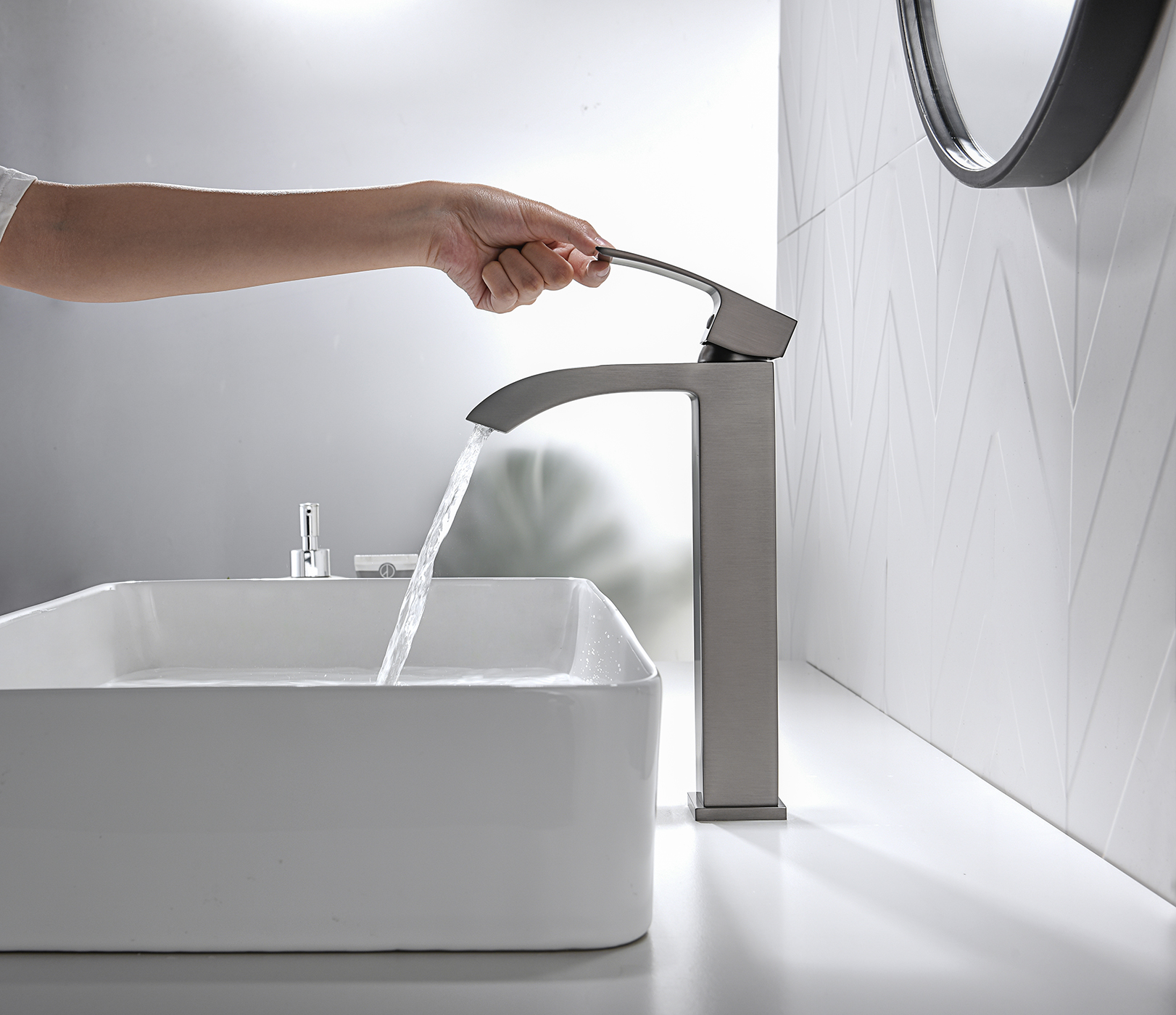 44112-Q Смеситель од. для раковины-чаши (ГРАФИТ) GANZER (10/1шт)