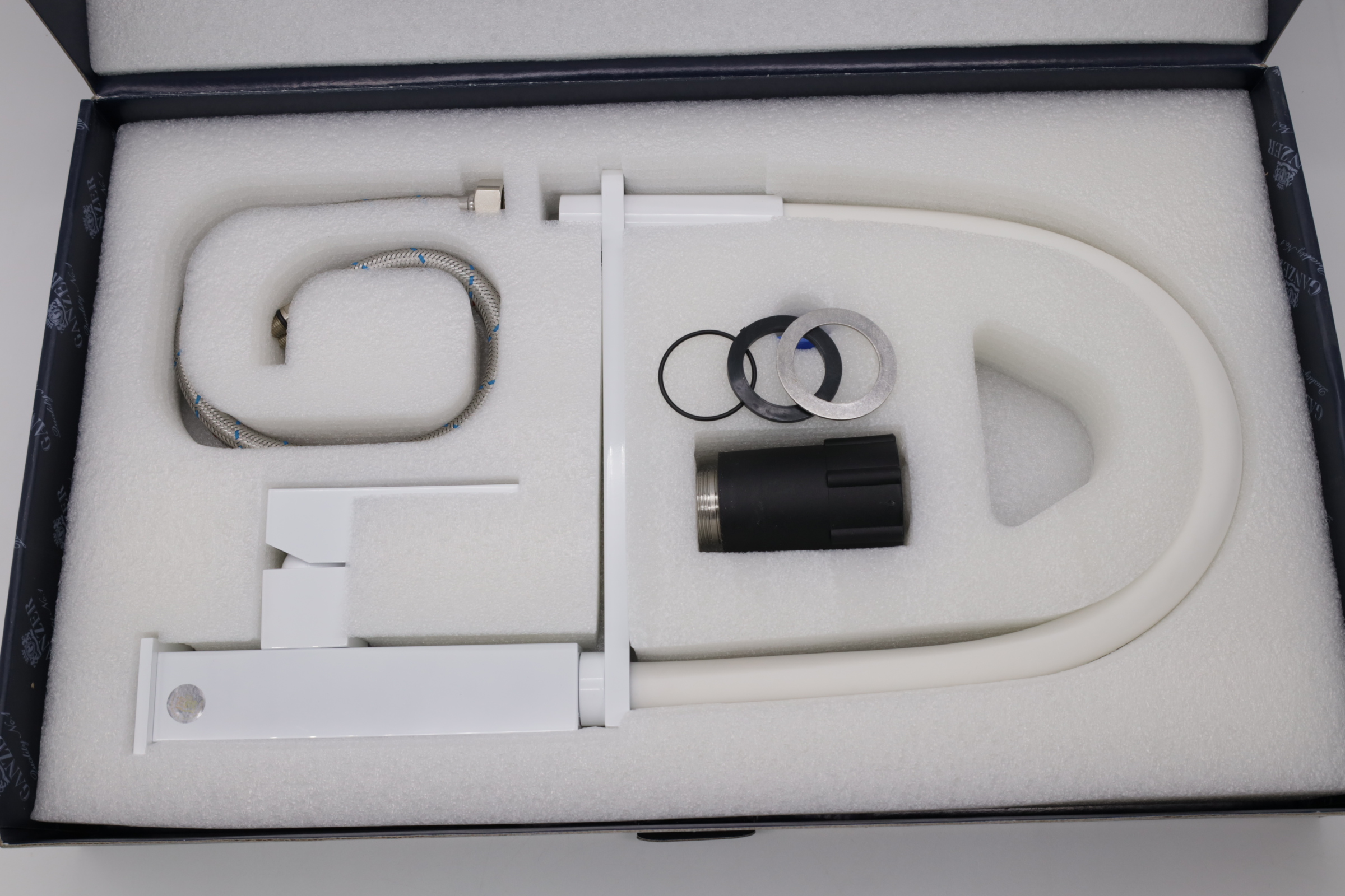 16037-F Смеситель для кухни с гибким изливом (БЕЛЫЙ)  GANZER