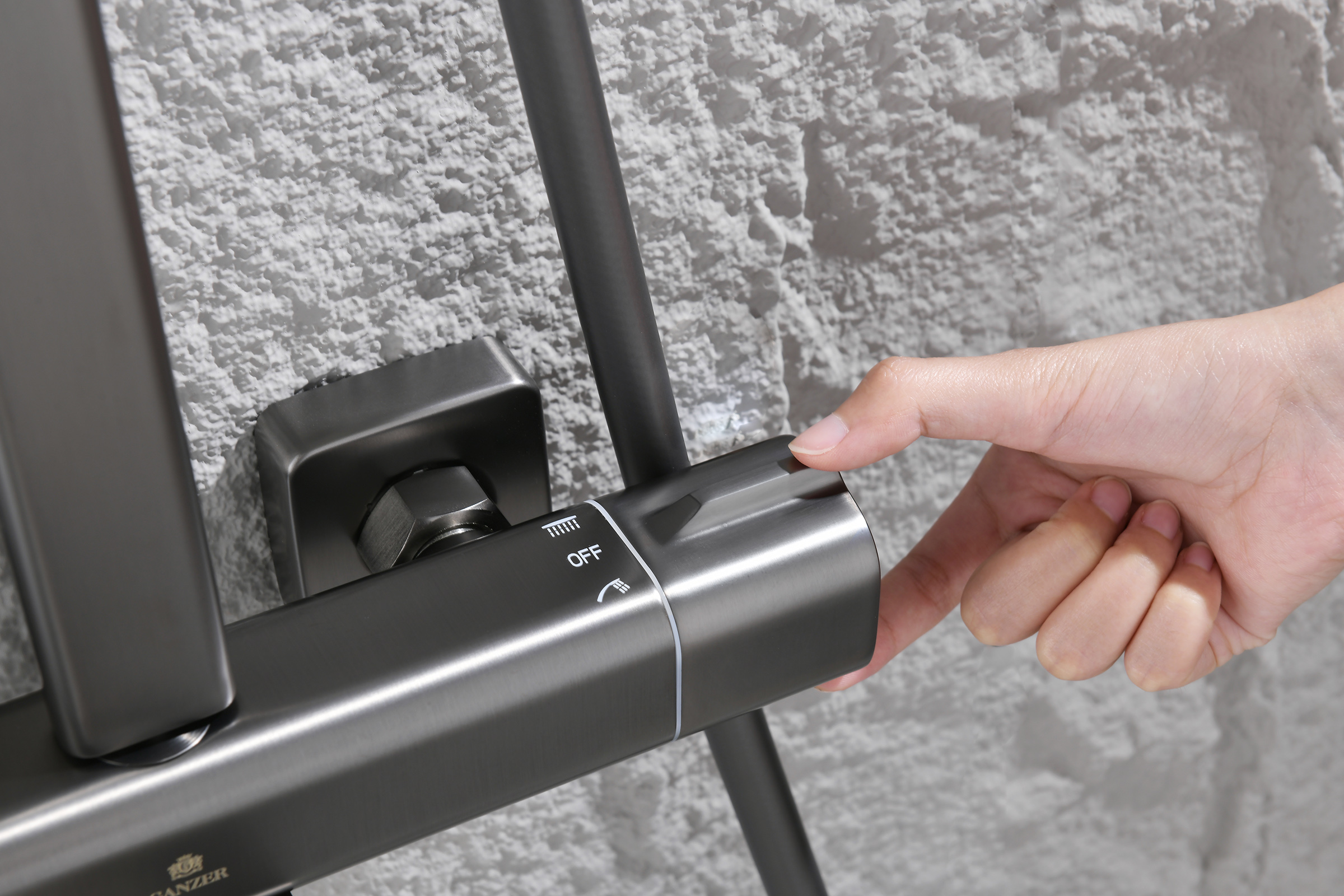 12171-Q Душевая система с термостатом (ГРАФИТ) GANZER (5/1шт)