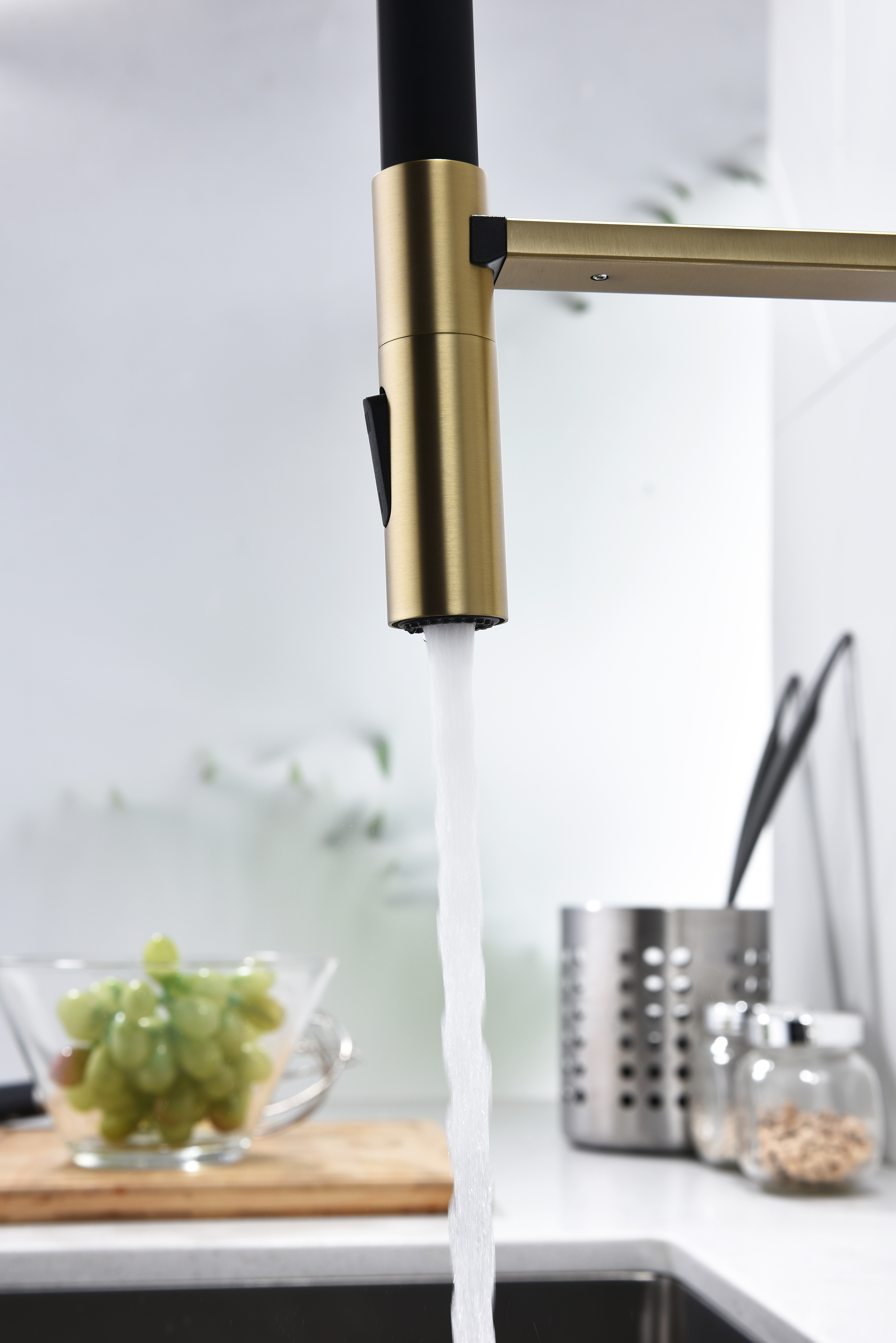 12127-SC Смеситель для кухни с гиб. МАГНИТ. изливом (Мат. Золото+ЧЕР.) GANZER (10/1шт)