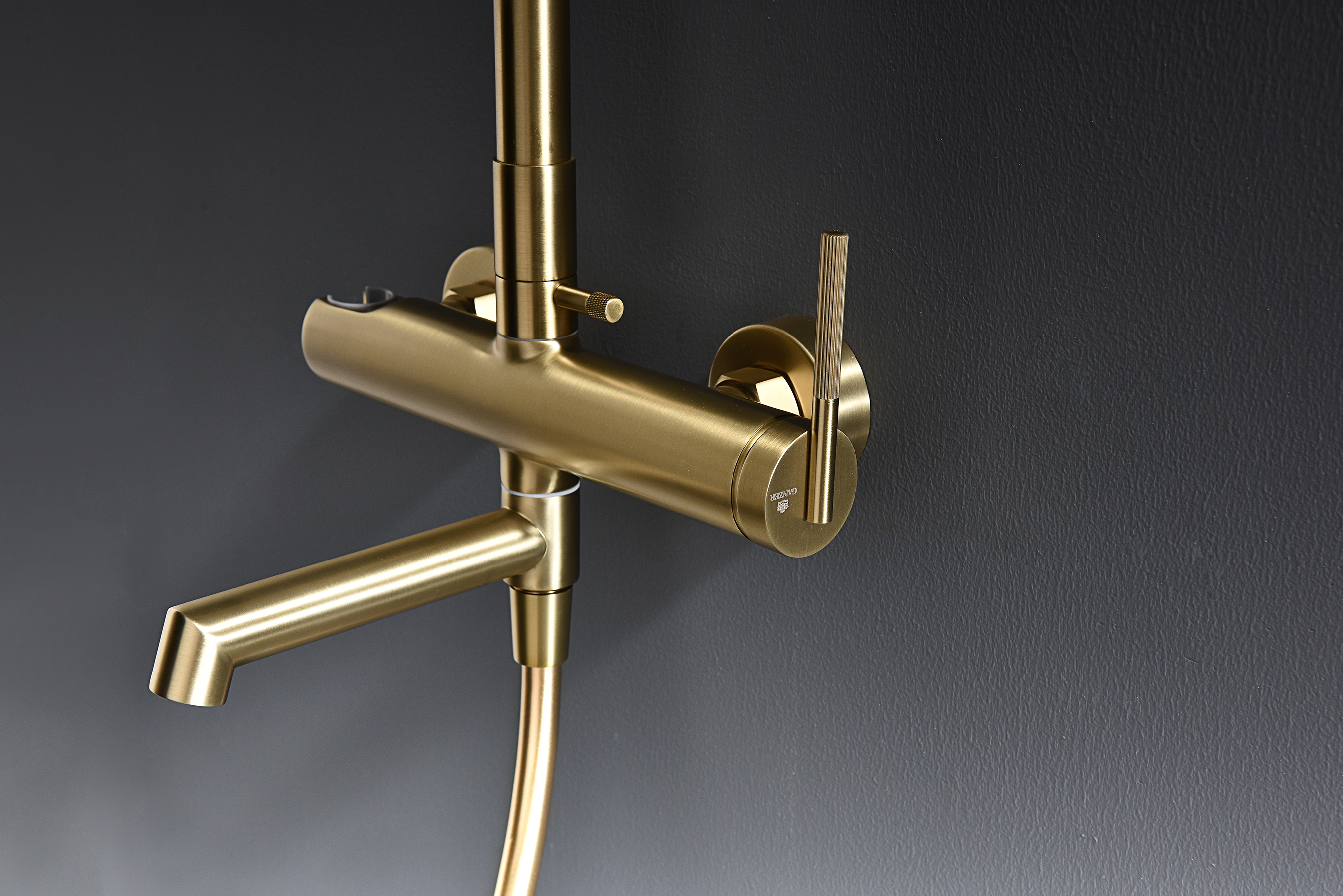 19162-S Душевая система (Мат. Золото) GANZER (5/1шт)