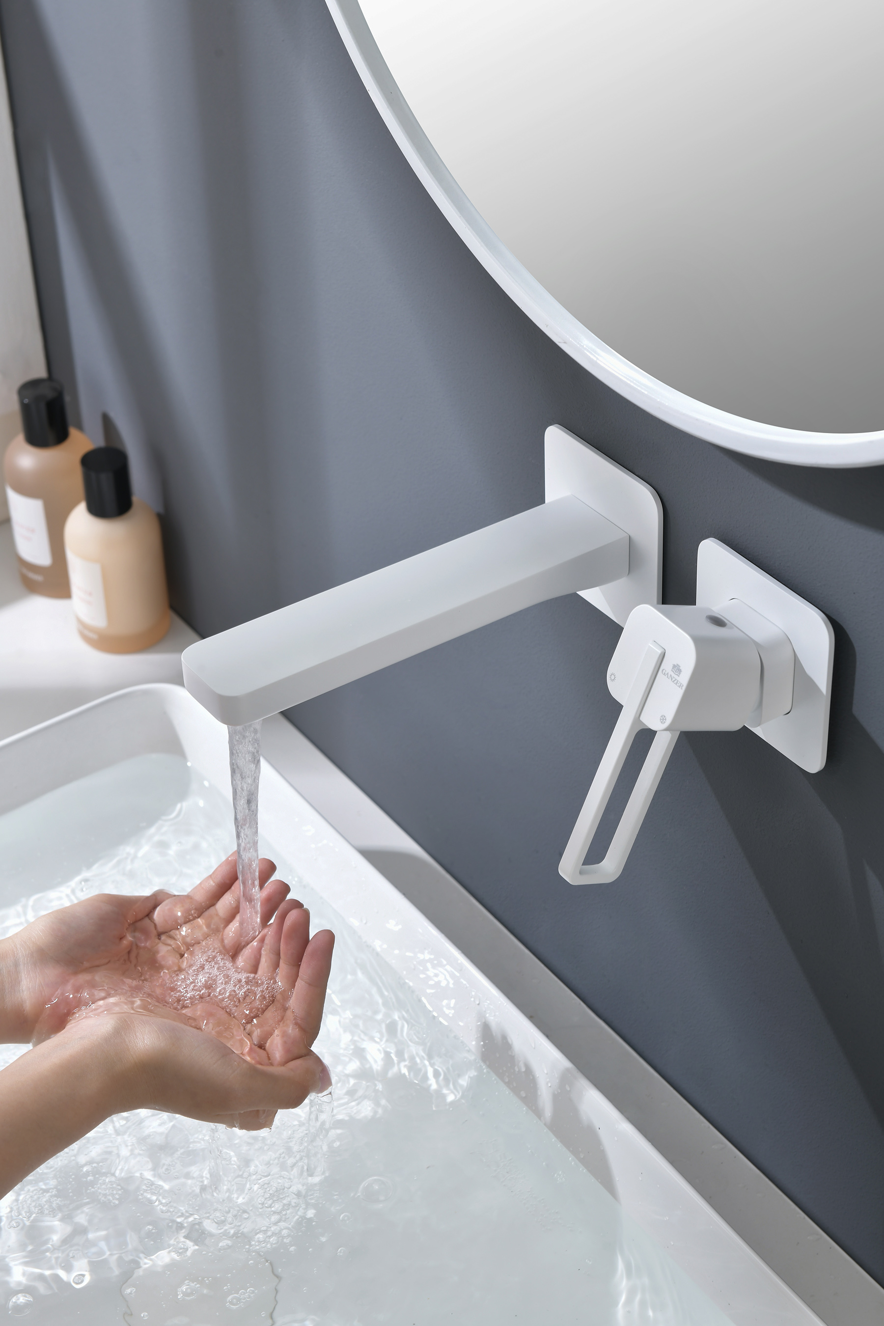 12144-F Встроенный смес для рак. (БЕЛЫЙ) GANZER  (10/1шт)