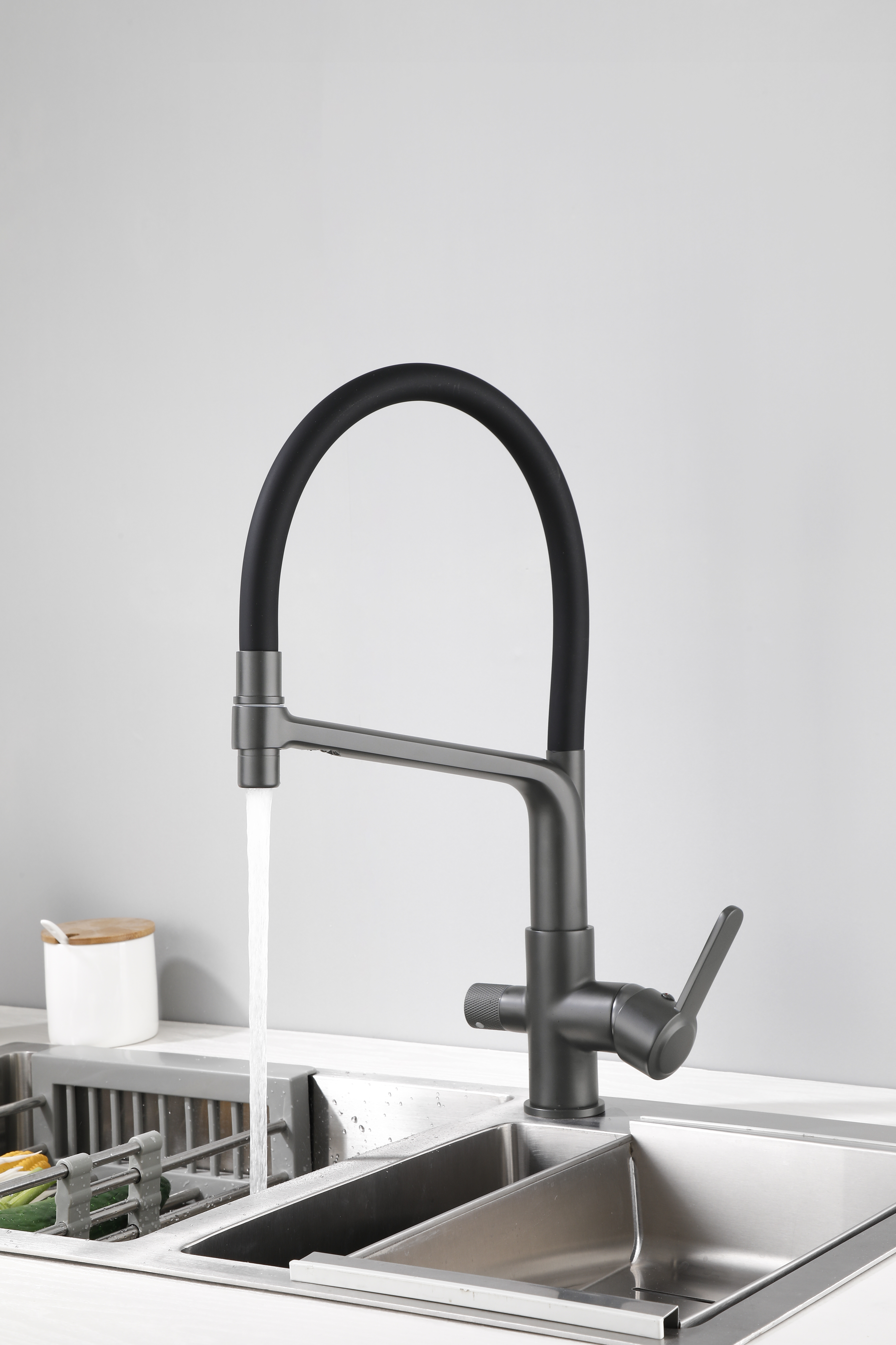 15075-PC Смес. для кухни с гиб шланг и под фильт (ГРАФИТ+ЧЕРНЫЙ) HANSEN (10/1шт)