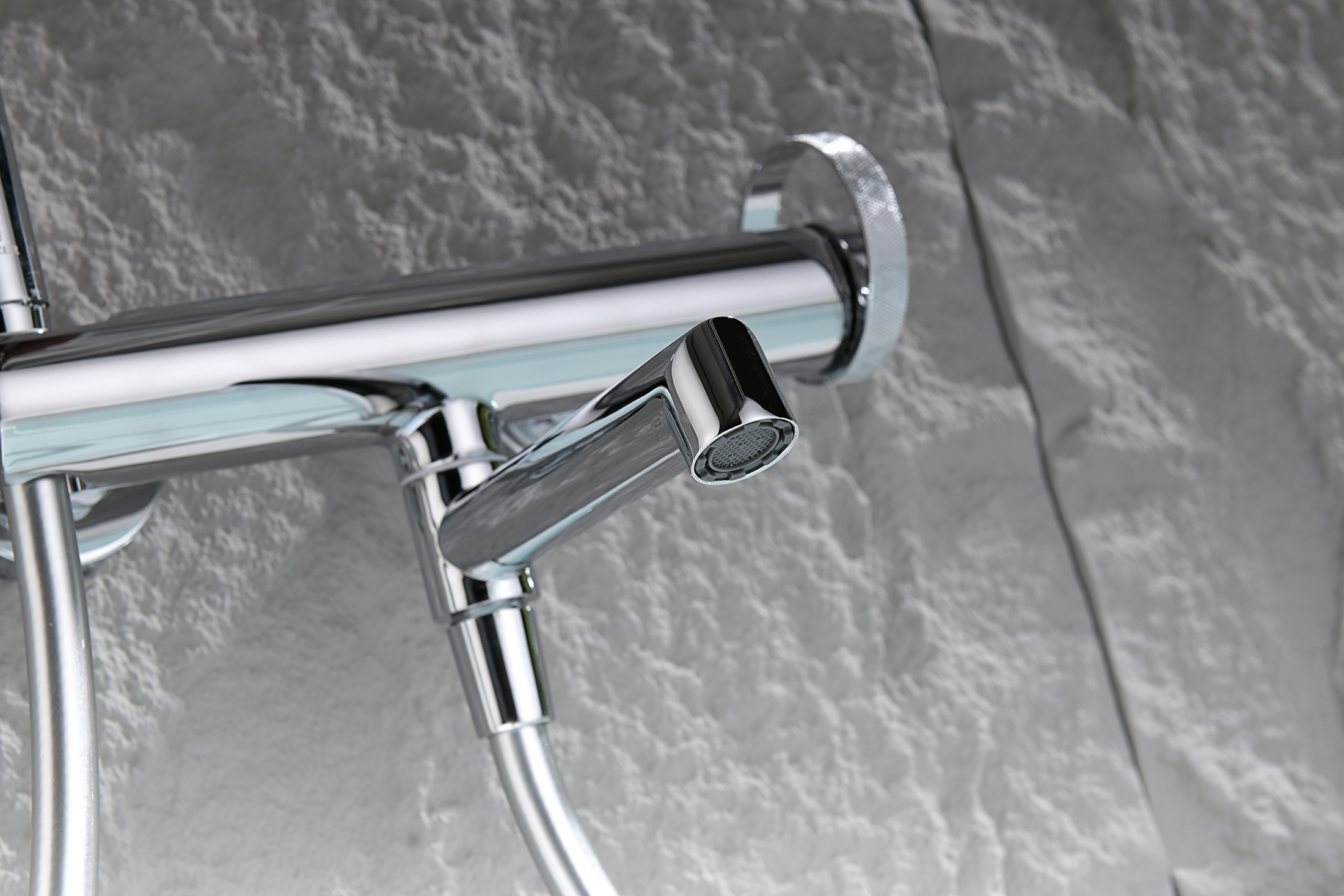 19132 Смеситель од. для ванны кор. (ХРОМ)  GANZER  (8/1шт)