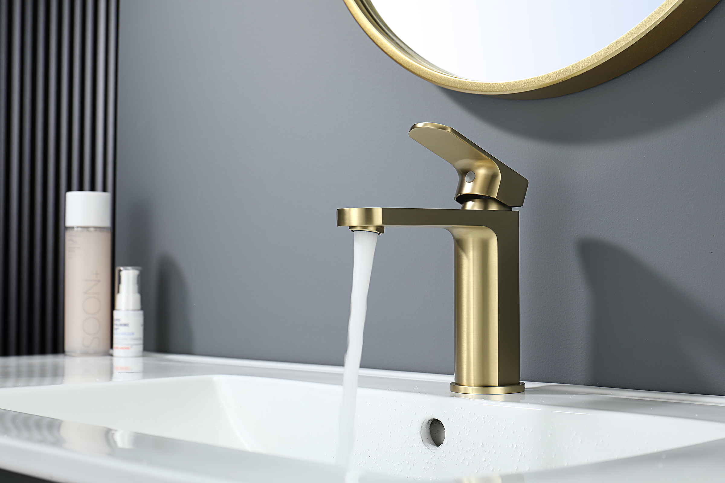 06111-S Смеситель од. для раковины (Мат. Золото) GANZER (10/1шт)