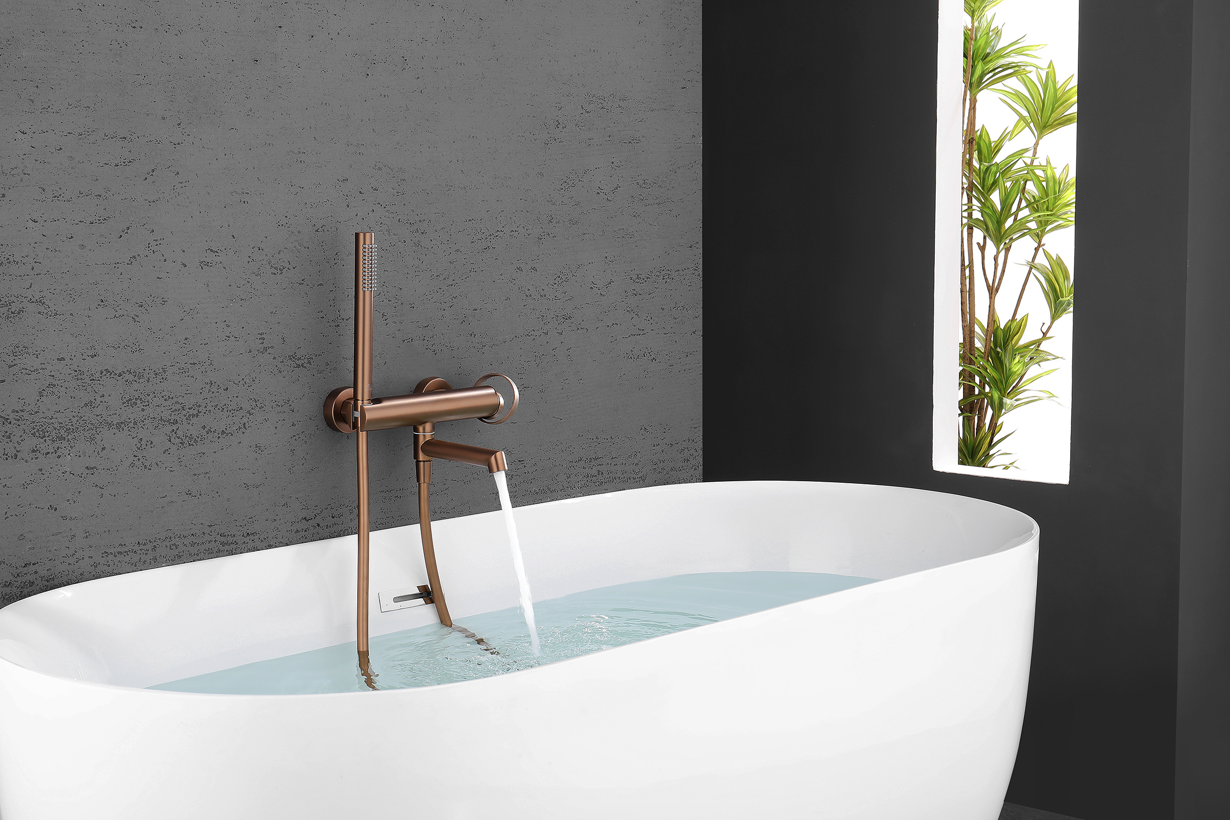 19132-R Смеситель од. для ванны кор. (Роз. Золото)  GANZER  (8/1шт)