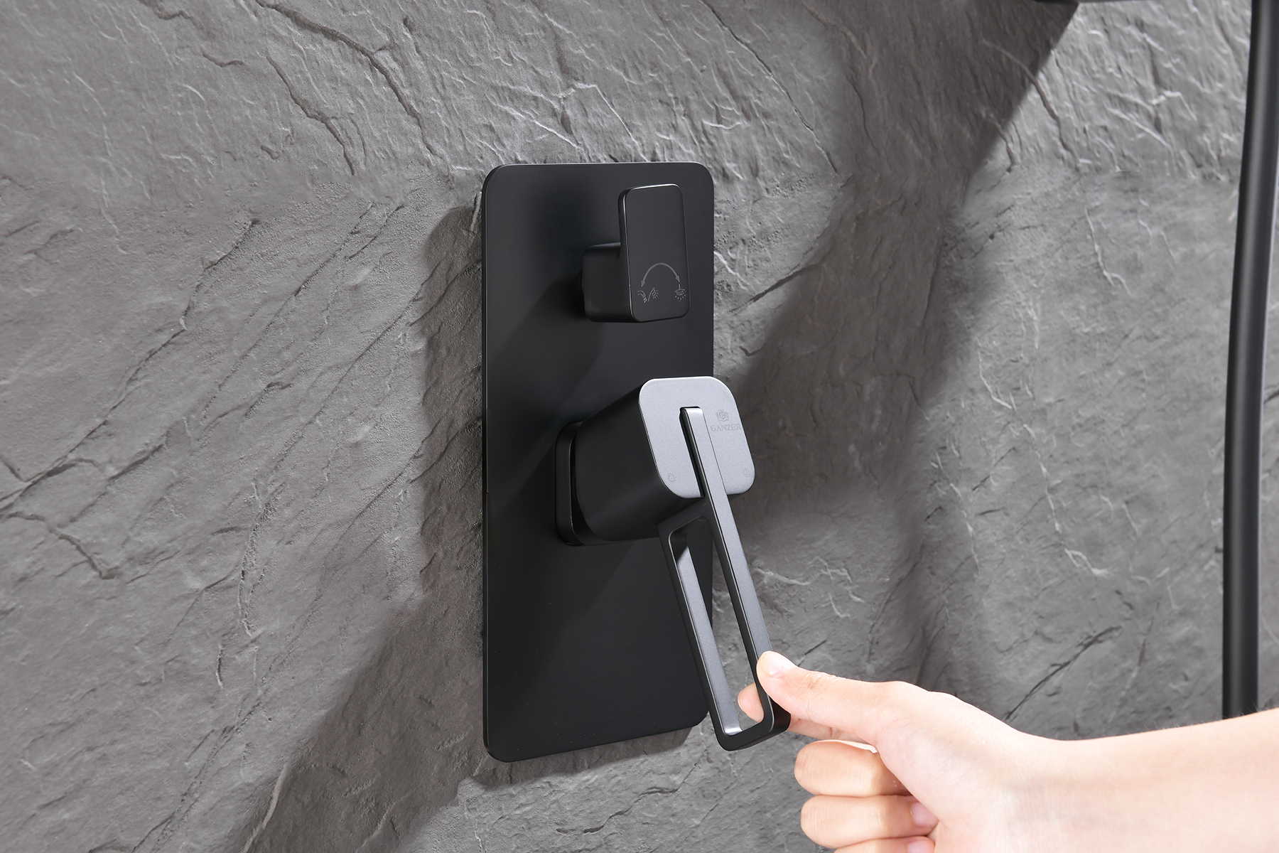 12165-C Смеситель встраиваемый для душа с 3-функ. (ЧЕРНЫЙ) GANZER (6/1шт)