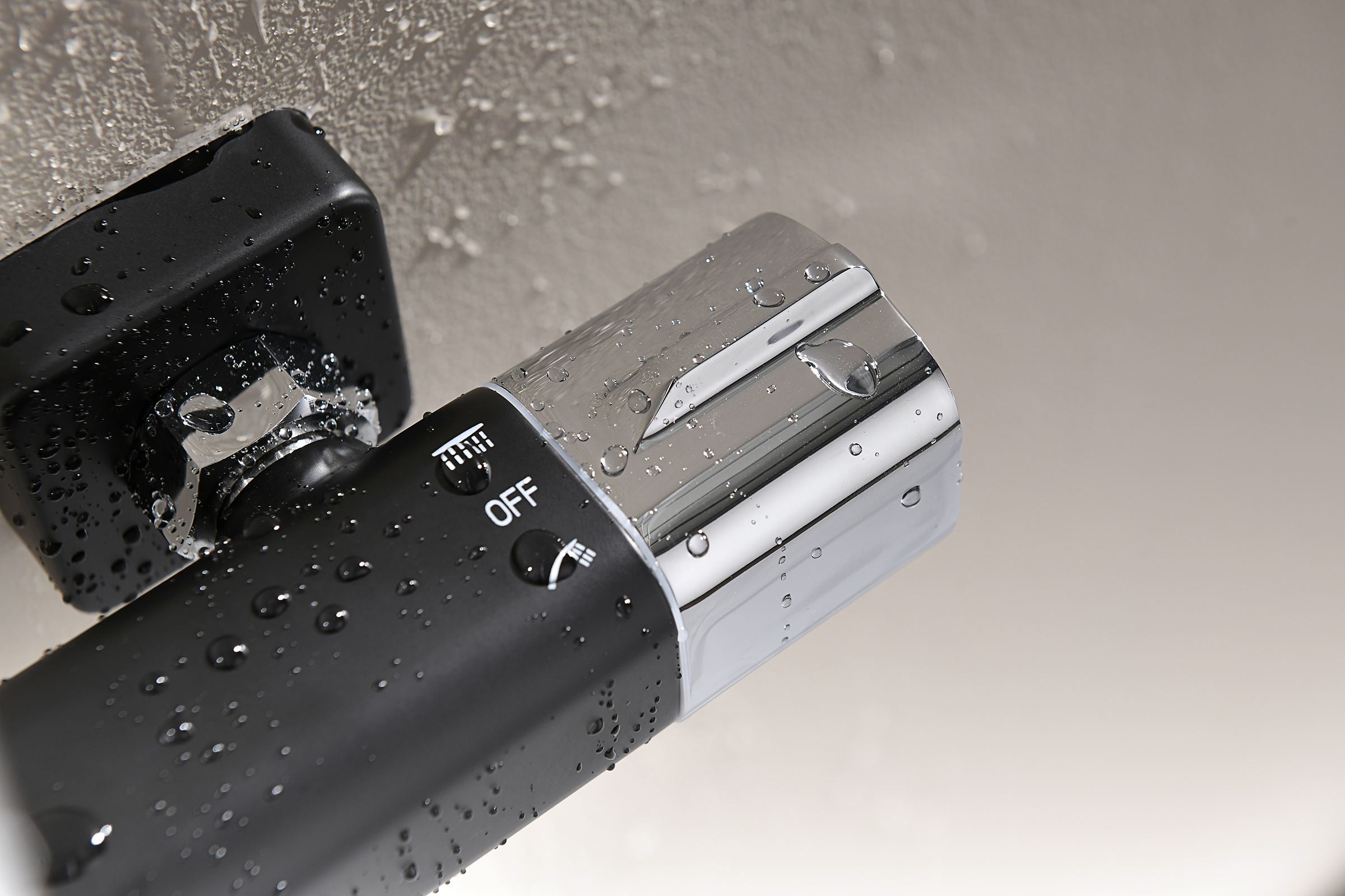 12071-C Душевая система с термостатом (ЧЕРНЫЙ) GANZER (5/1шт)