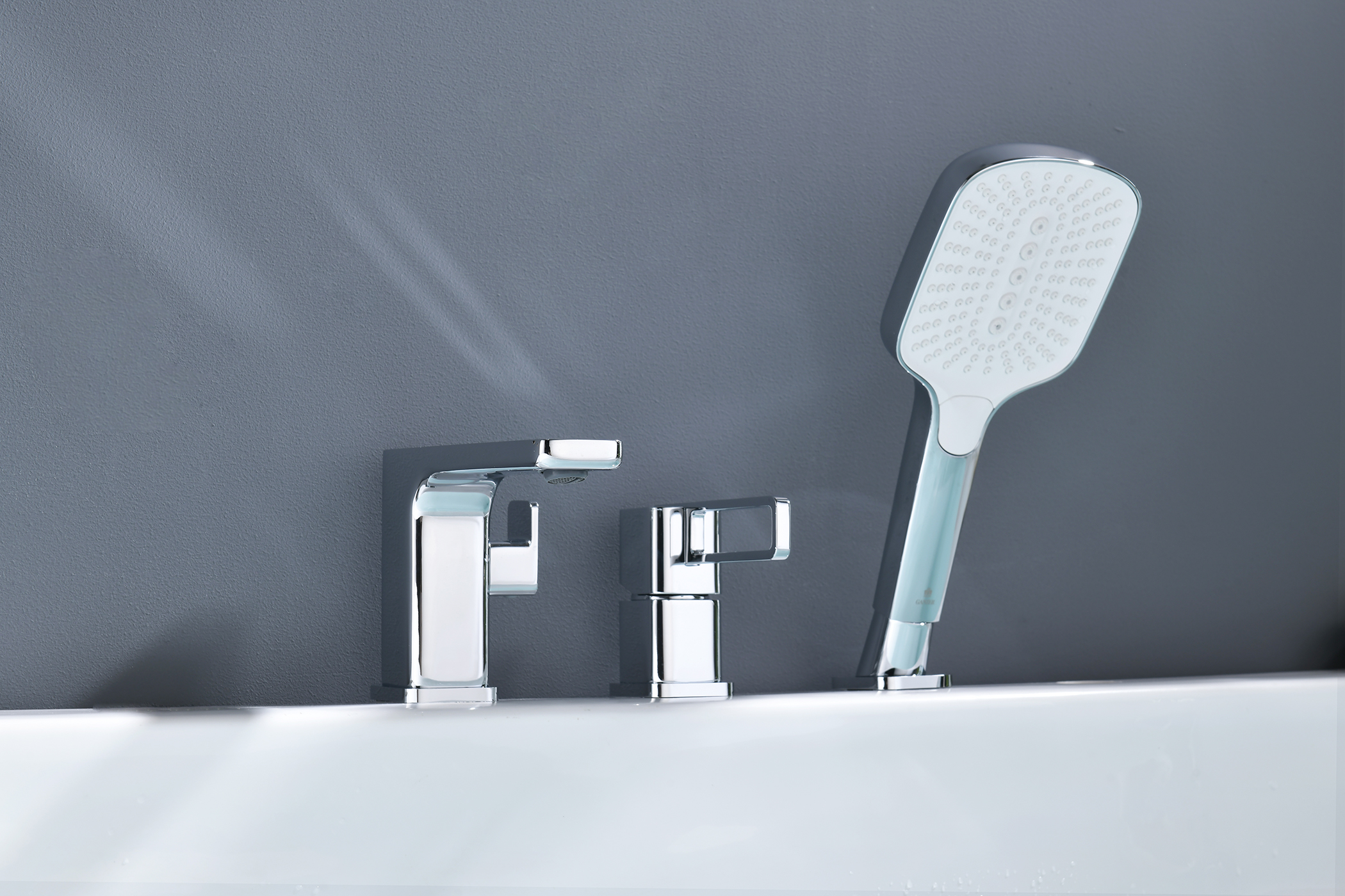 12133 Смеситель на борт ванны (3-отв,ХРОМ)  GANZER (10/1шт)