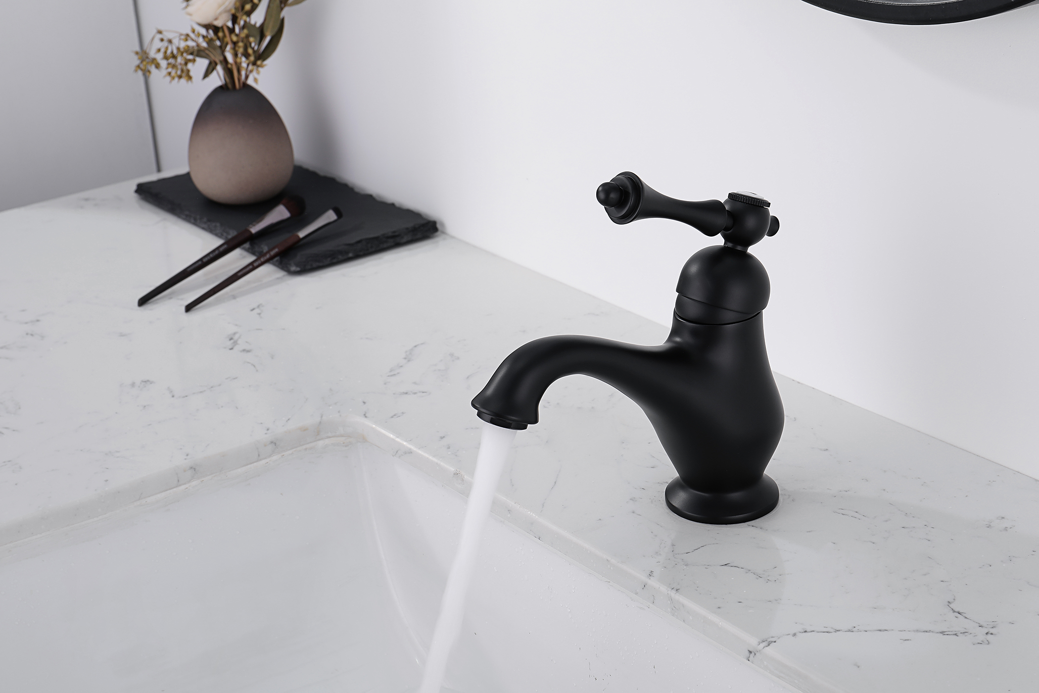 77111-C Смеситель для умыв. (ЧЕРНЫЙ)  GANZER  (10/1шт) Л/К