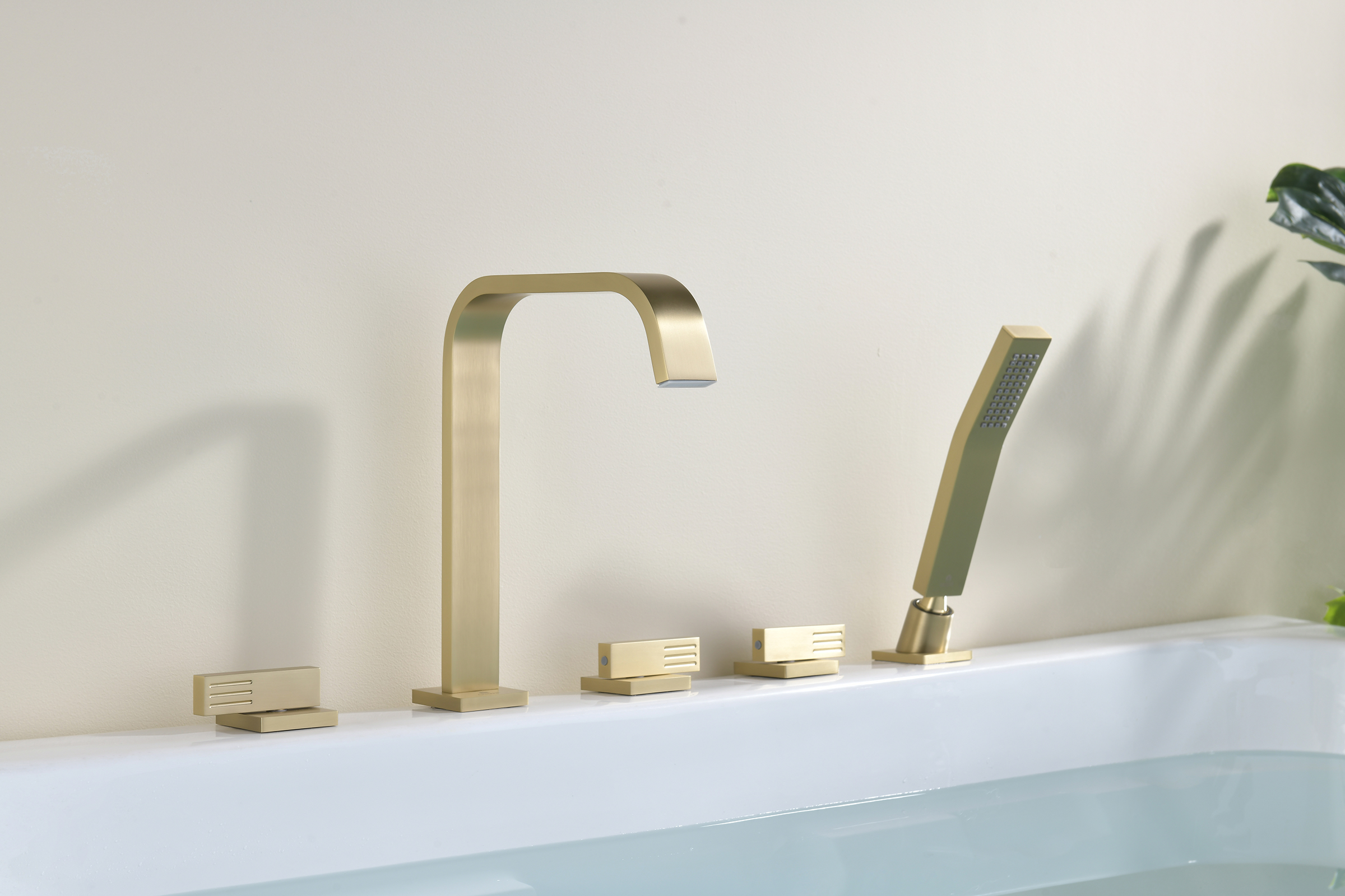 01133-S Смеситель на борт ванны (5-отв,Мат. Золото)  GANZER (10/1шт)