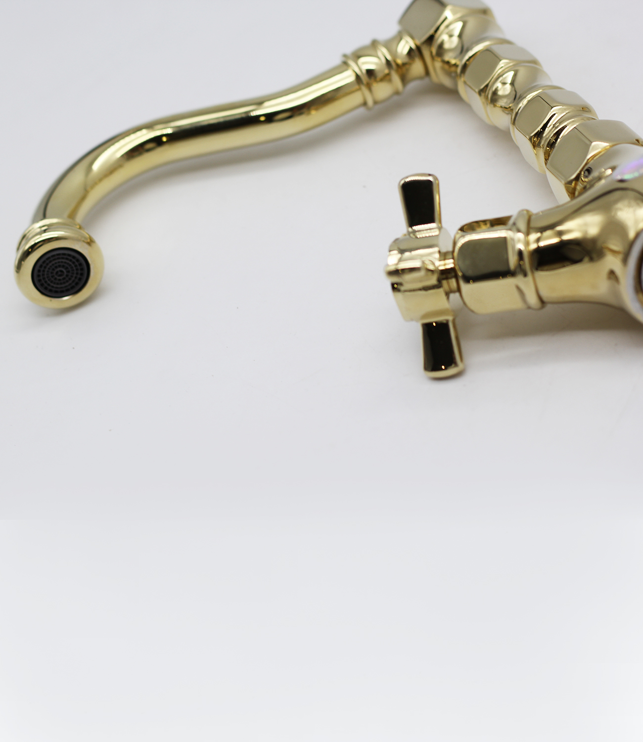 15113-E Смеситель двухвент. для умыв. (ЗОЛОТО)  GANZER (10/1шт)