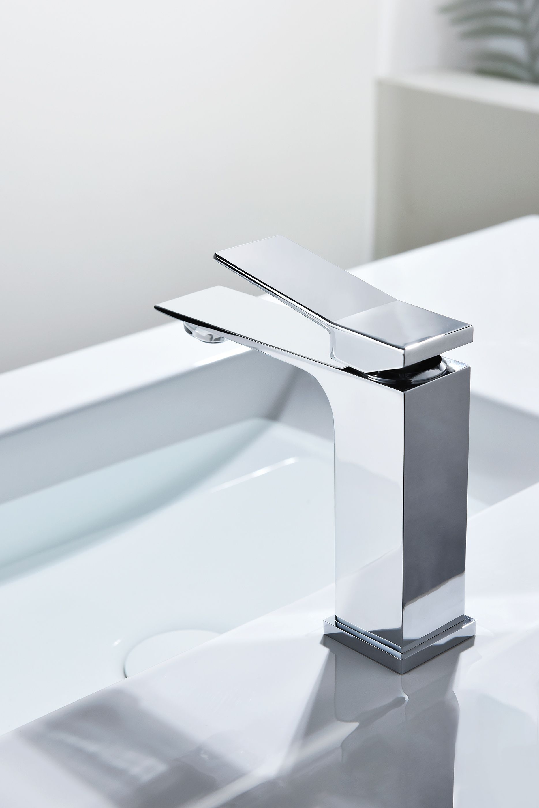 05111 Смеситель од. для раковины (ХРОМ) GANZER (10/1шт)