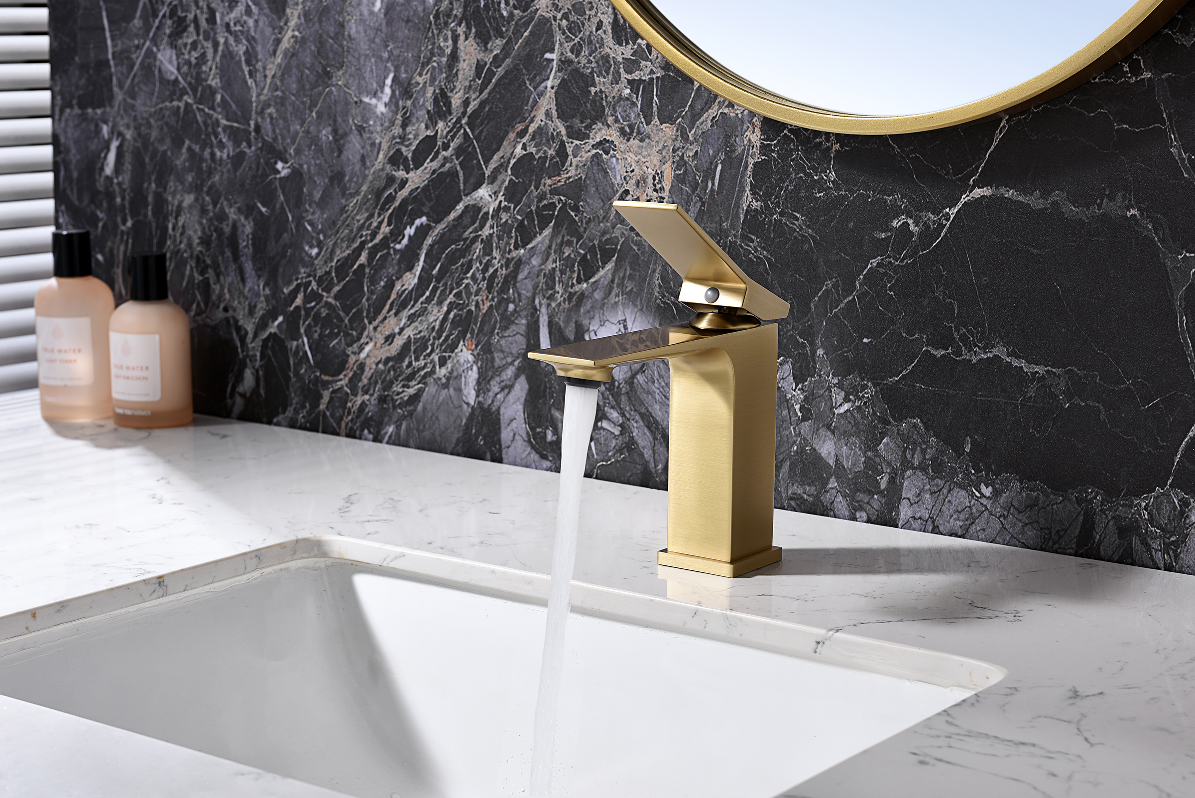 05111-S Смеситель од. для раковины (Мат. Золото) GANZER (10/1шт)