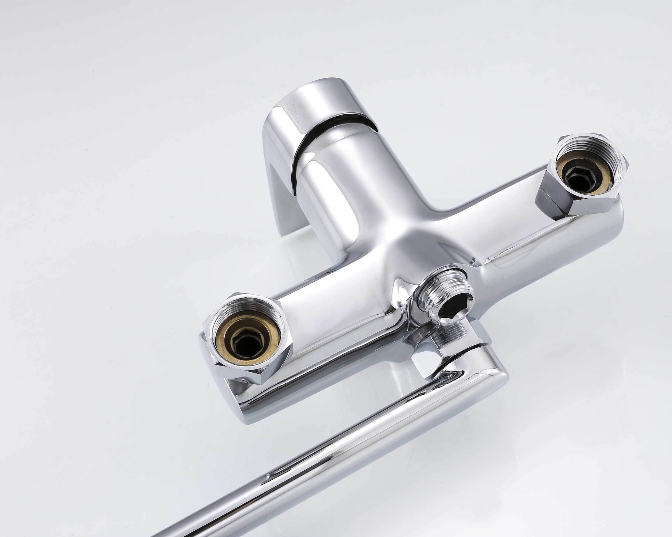 22011 Однр. смеситель для ванны  HANSEN  (10/1шт)